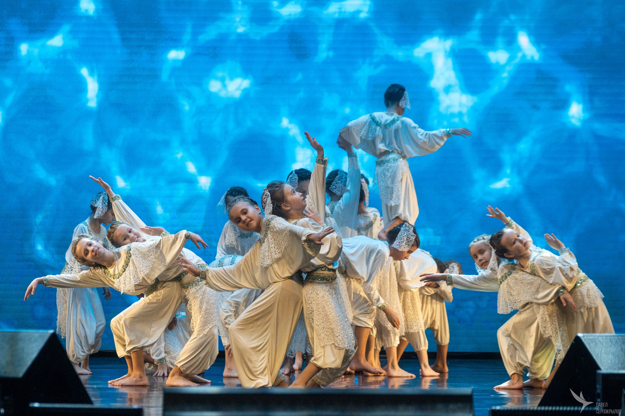 Юбилейный концерт студии эстрадного танца «Изумрудный город». Репортажный фотограф в Казани Павел Серпокрылов