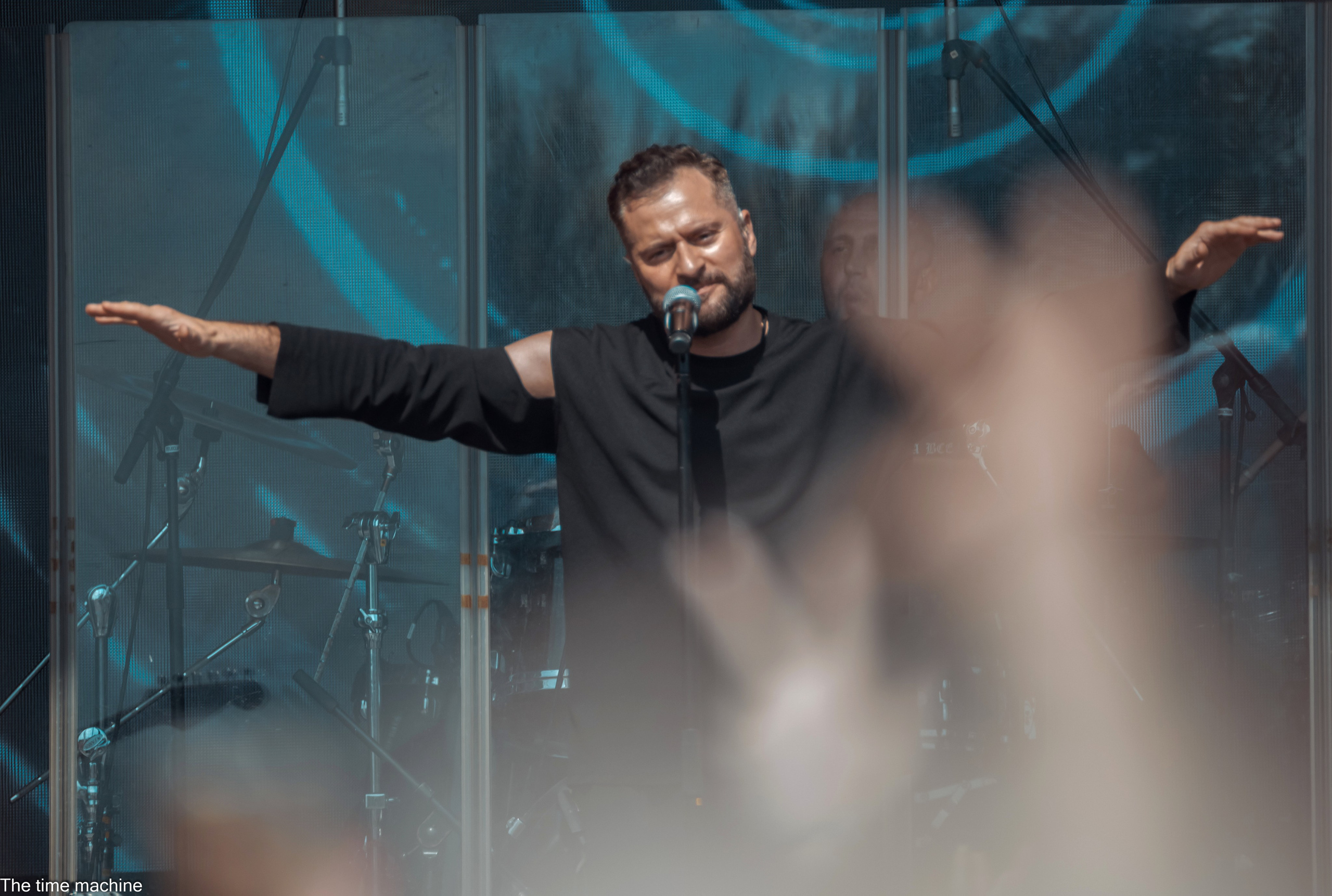 Концерт певца Ираклия Veer Mall 31.05.25. Фотограф для маркетплейсов Михаил Бове