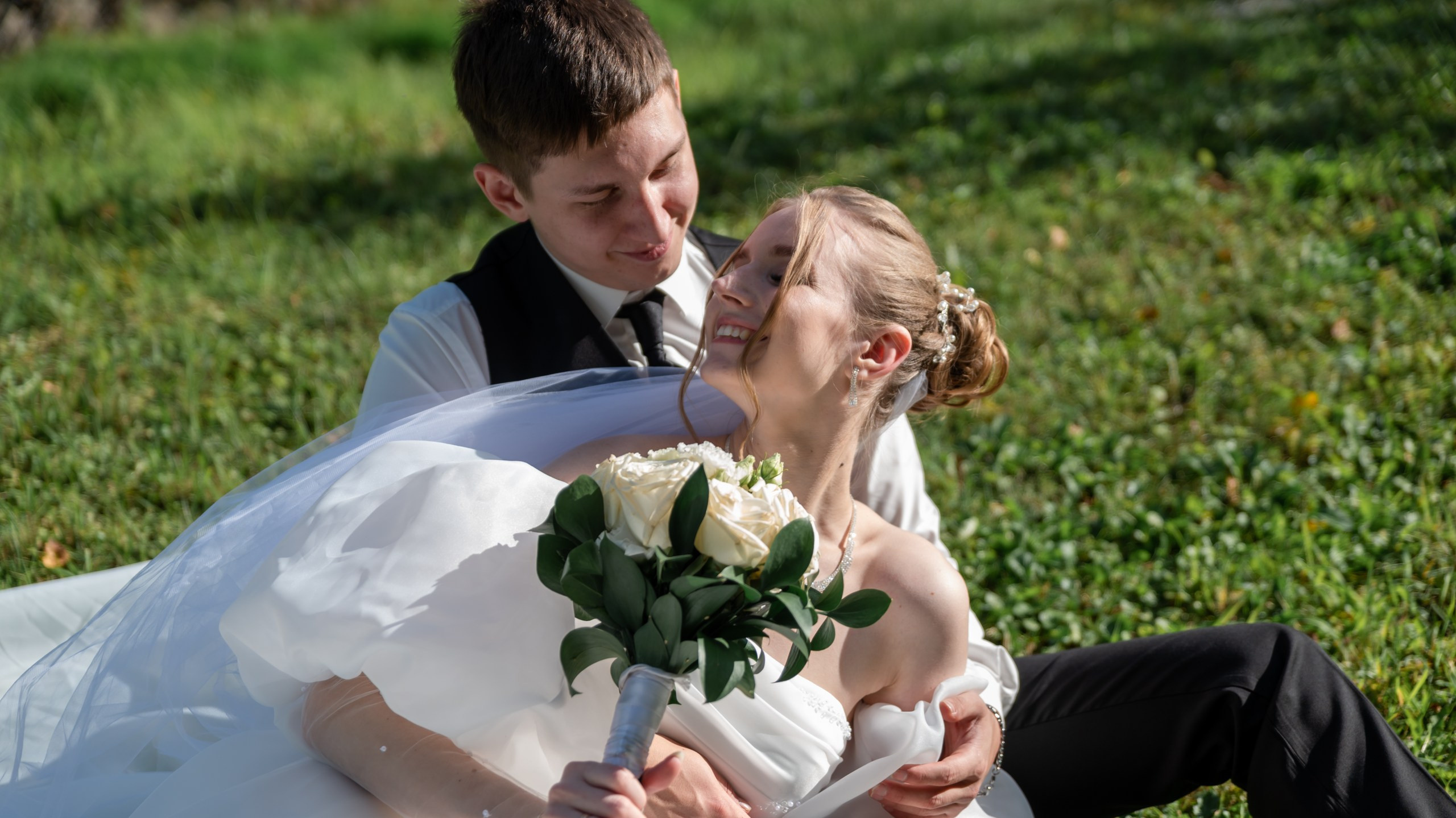 Торжественный день Валерия и Елены. Фотограф в Сузуне — Зоя Попова (Собственная фотостудия)