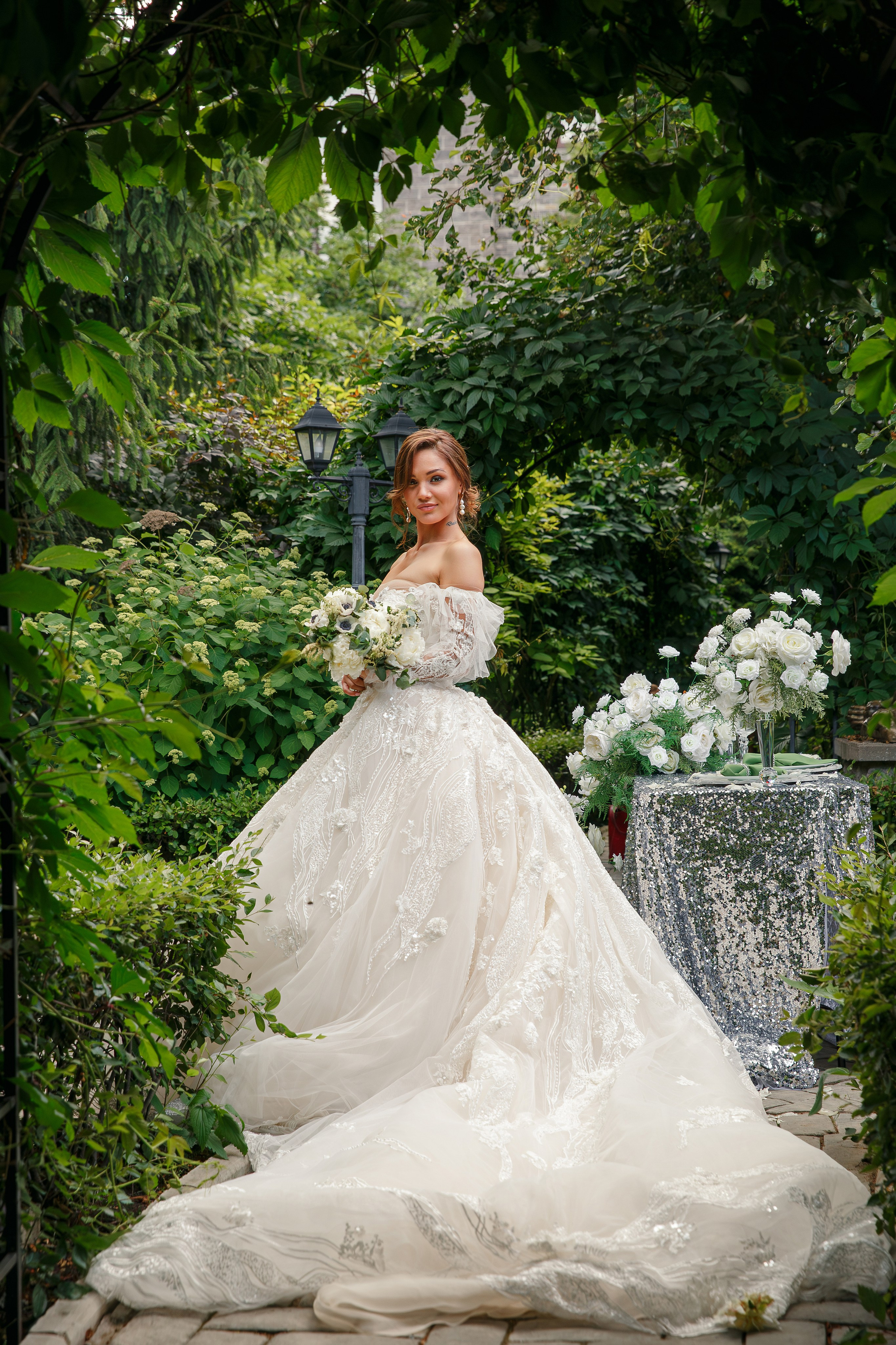 Свадебная фотосессия в парк отеле Немчиновка. Свадебный фотограф Москва и МО Сергей Киржаев