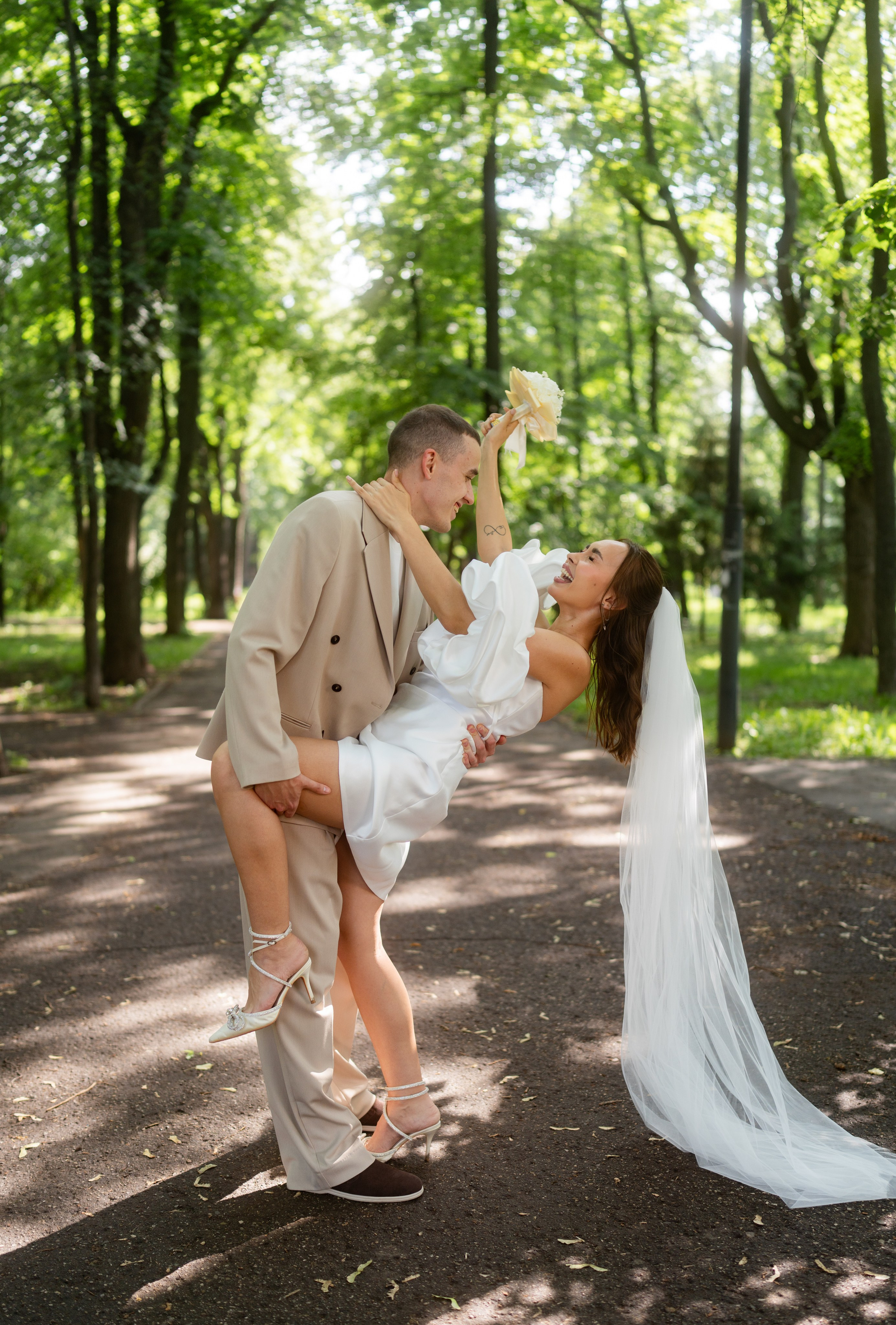 Предсвадебная прогулка Александр и Юлия. Свадебный и индивидуальный фотограф Аля Мамакова