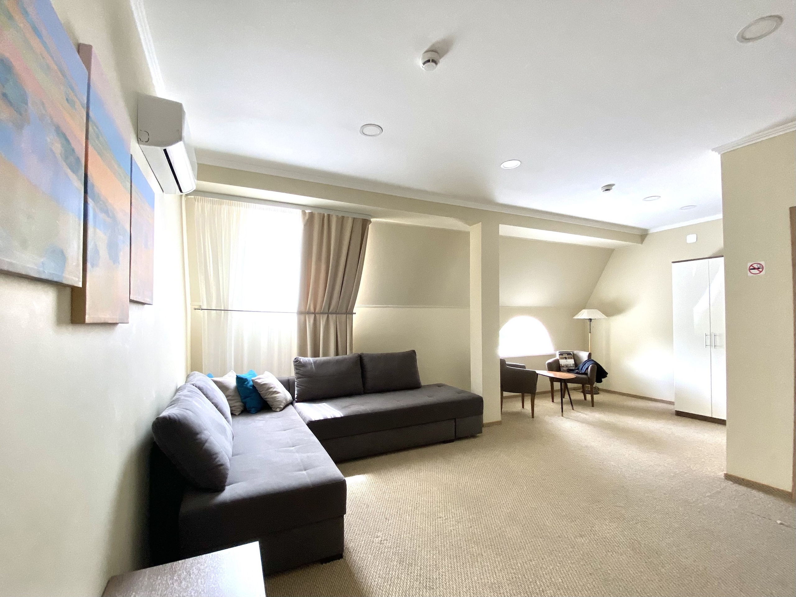 Лучшие отели в Новочеркасске для фотосъемки свадебных сборов