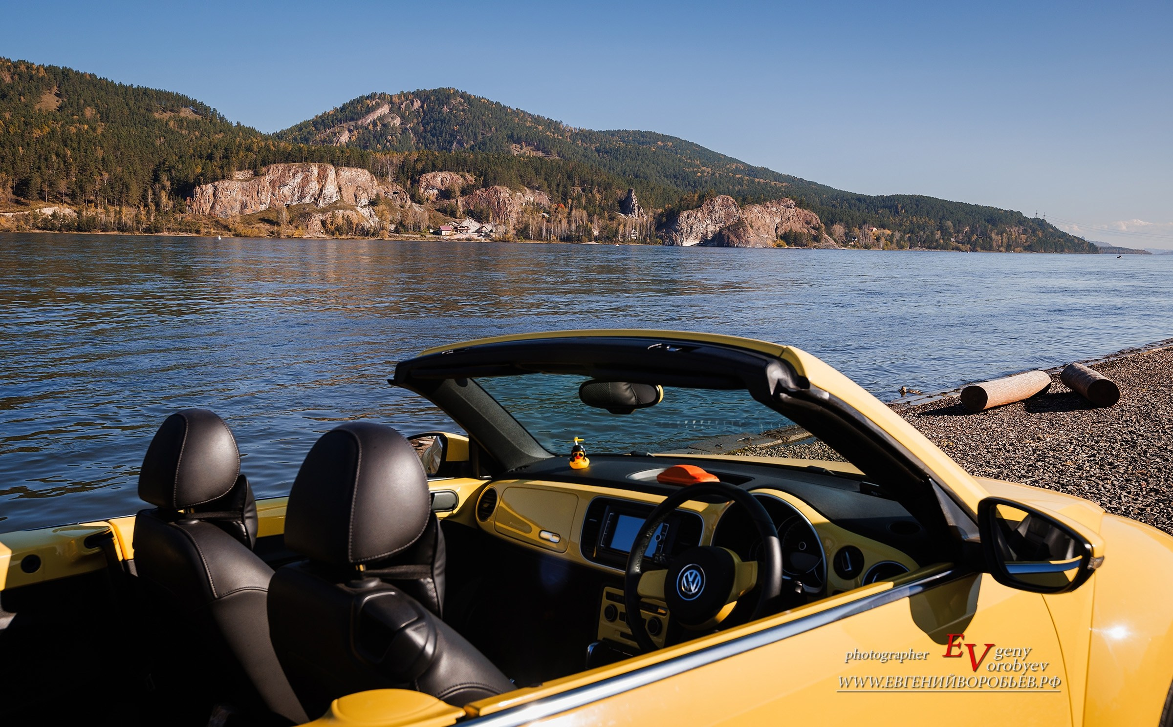 Аренда кабриолета в Красноярске на свадьбу фотосессия прокат автомобиль с водителем авто прогулка поездка прокатиться на кабриолете цена стоимость описание услуг заказать забронировать, индивидуальная экскурсия фото тур по красивым местам достопримечательность смотровая Красноярск прокат лимузинов