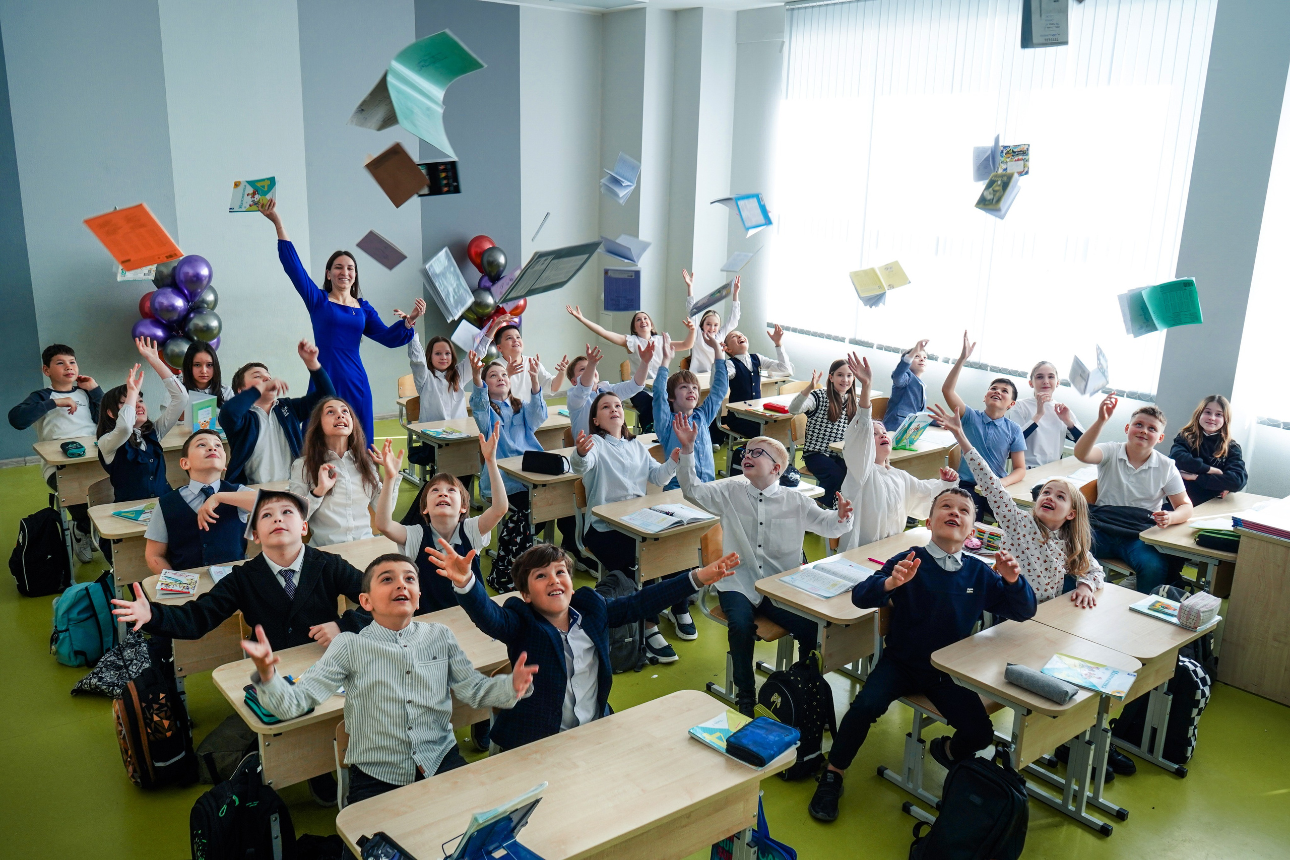 Выпускные альбомы. 3 года съёмок в одном альбоме! 🎓Школа № 1 Екатеринбург. Семейный и портретный фотограф в Екатеринбурге Анна Лобанова