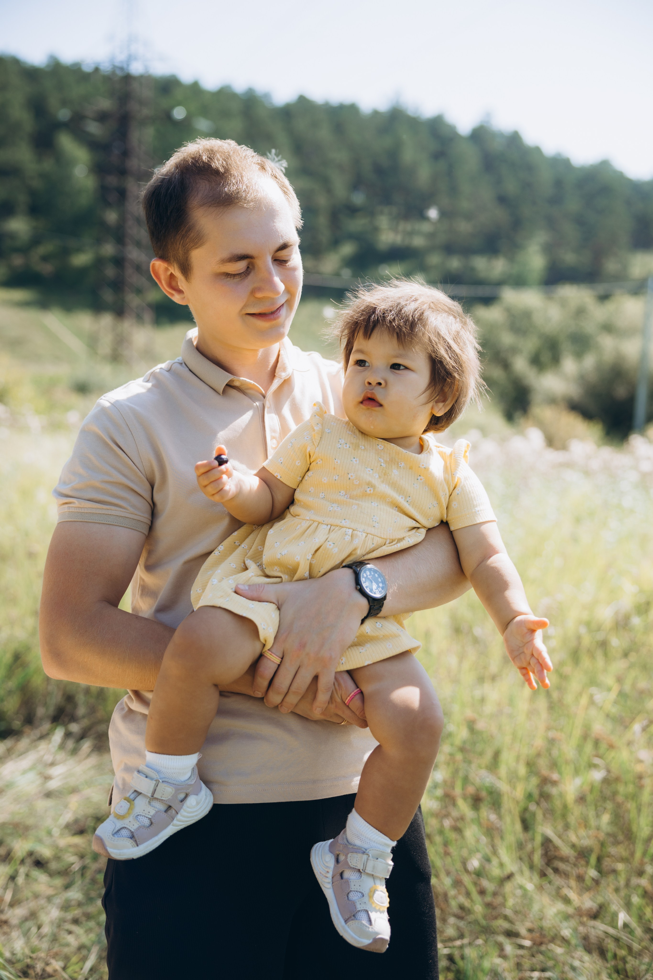 Семейная съёмка в поле. Свадебный, семейный фотограф в Иркутске Светлана Макаричева