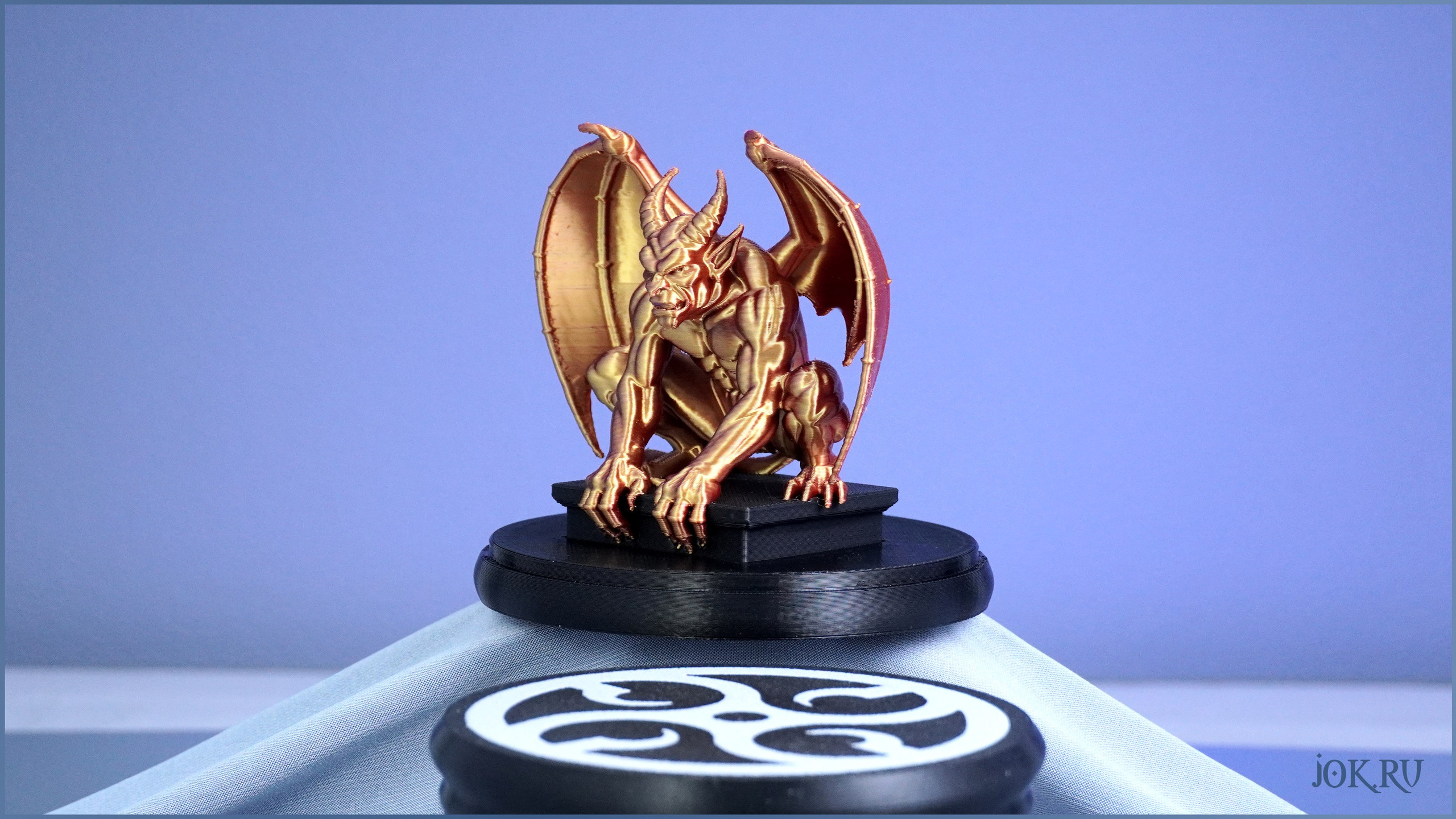 Миниатюра «Горгулья», PLA‑пластик, магнит, перелив от бронзового к фиолетовому