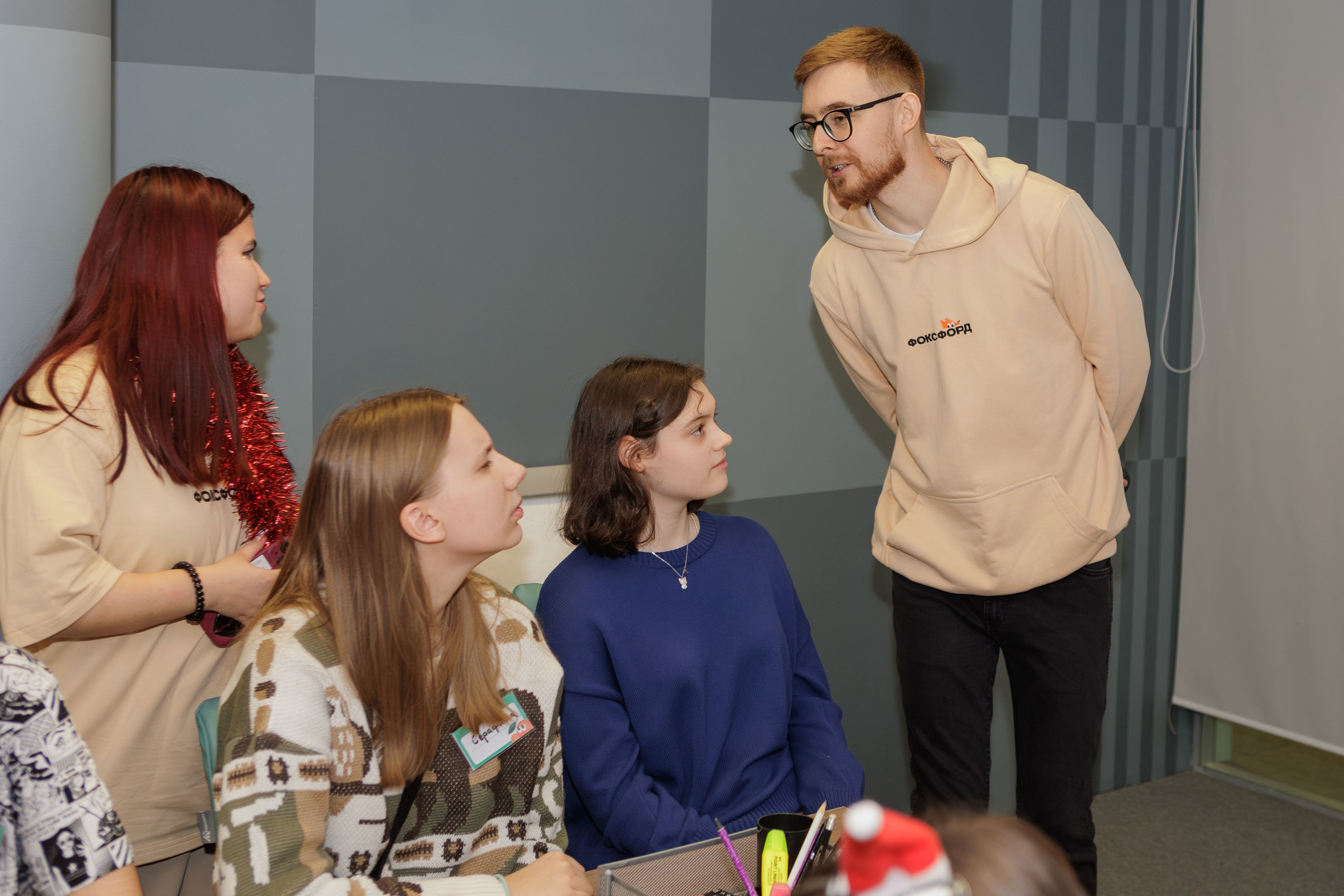 Новый год офлайн: встреча учеников 8–11 классов «Фоксфорда». Выпускные альбомы для школы и детского сада — школьный фотограф Подольск, Троицк, Щербинка, Москва