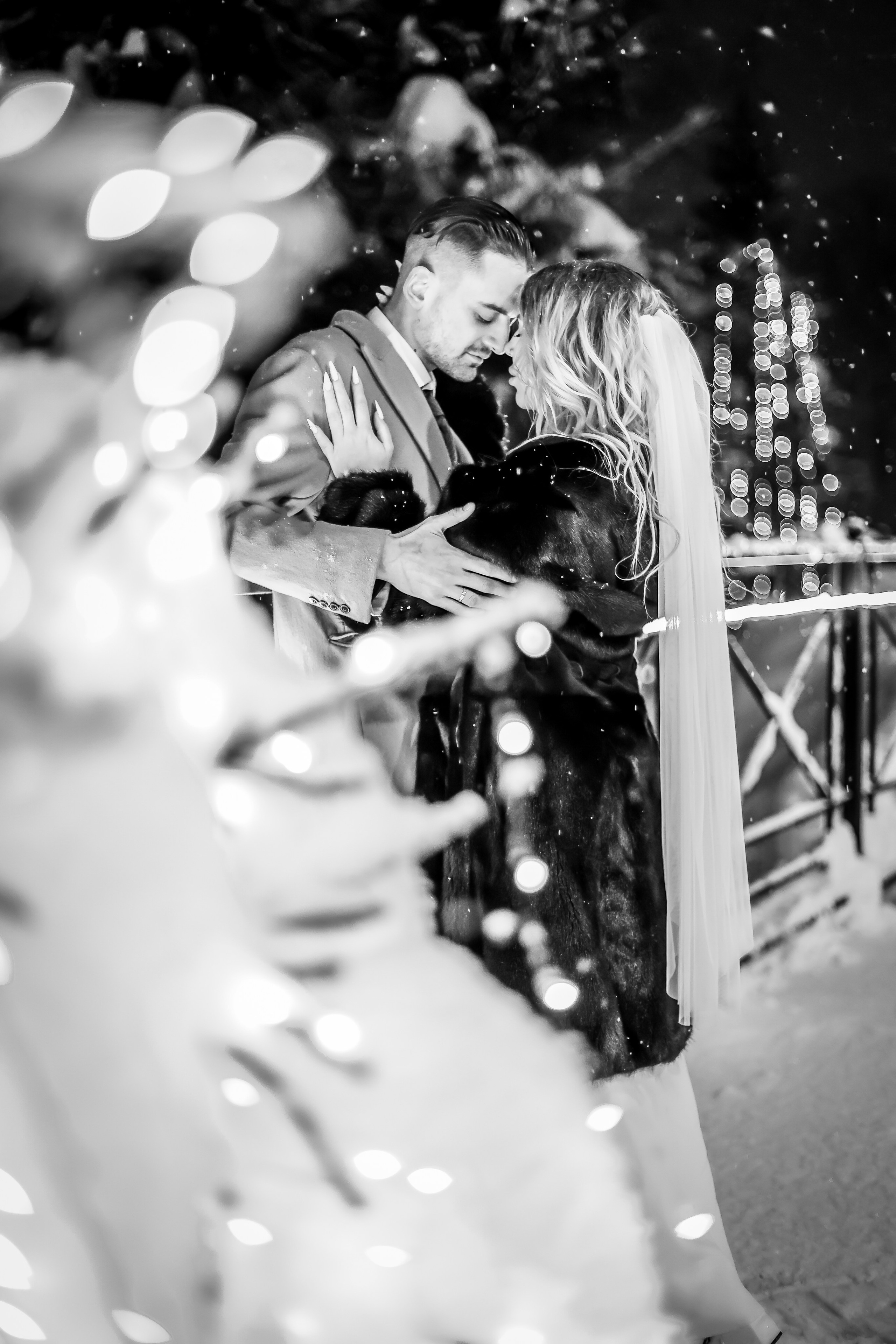 Свадьба в стиле папарацци: Софринопарк превращается в сцену захватывающего действа!. Свадебный фотограф в Москве