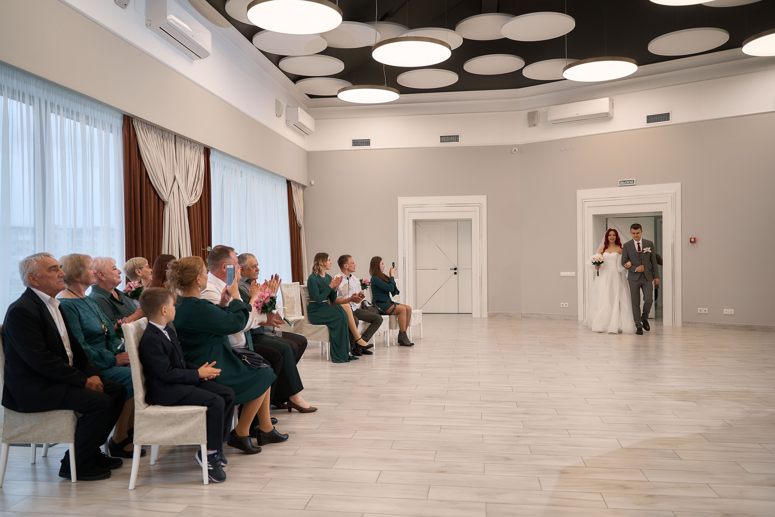 Фотосессия в Верхнепышминском ЗАГСе. Фотограф и видеограф в Екатеринбурге