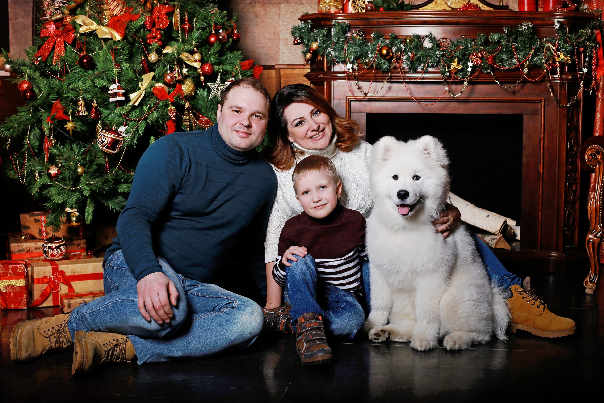 Новогодние фотосессии в Омске. Фотосессия семьи на Новый год. Новогодн. Семейный и детский фотограф в Омске Светлана Каритун