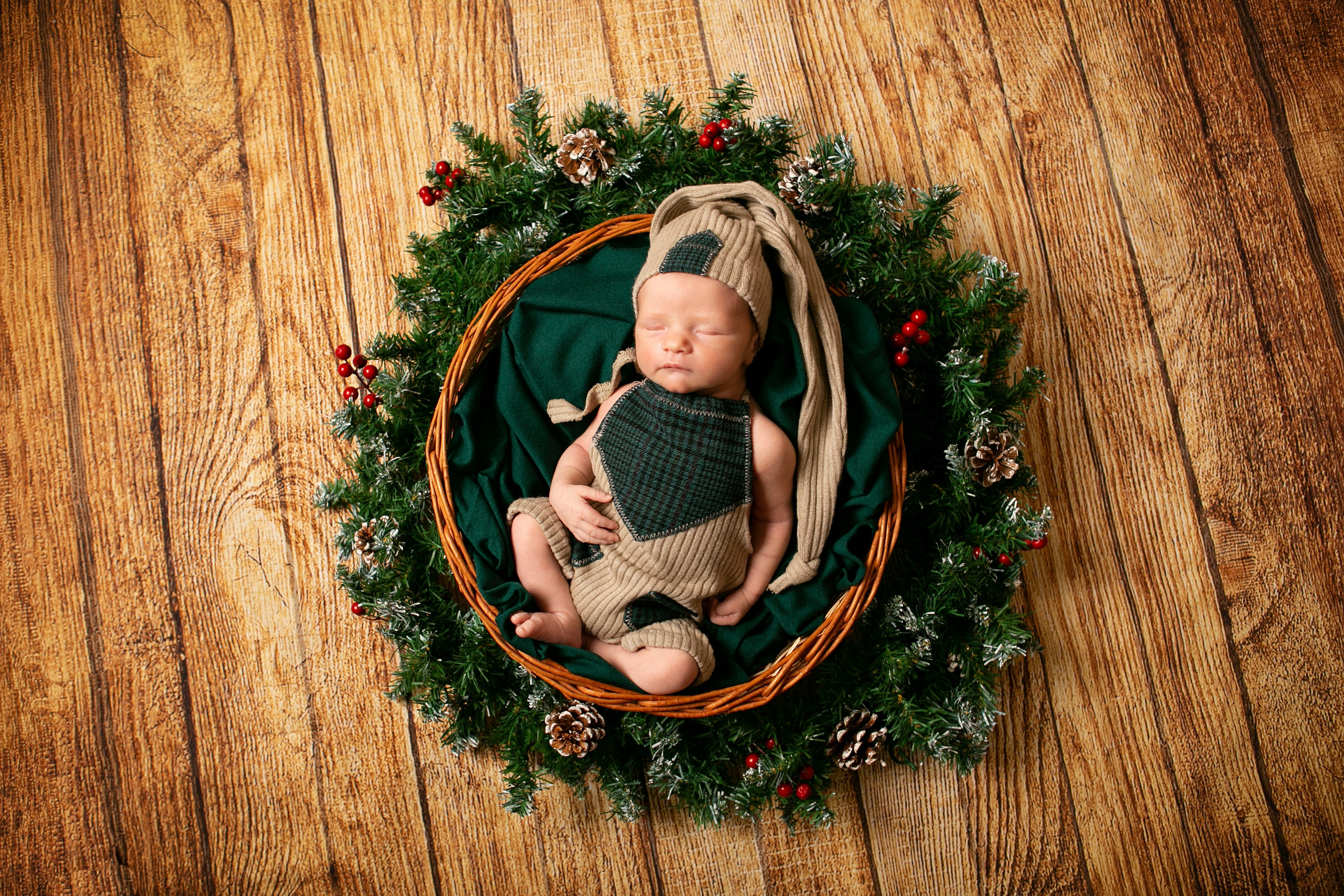 Фотограф новорожденных в Омске. Фотосессия новорожденных. Выезд. Фотограф Наталья Стаг в Омске. Фотографирую в разных стилях в разных студиях, а так же в школах и садах. Печатаю выпускные фотоальбомы