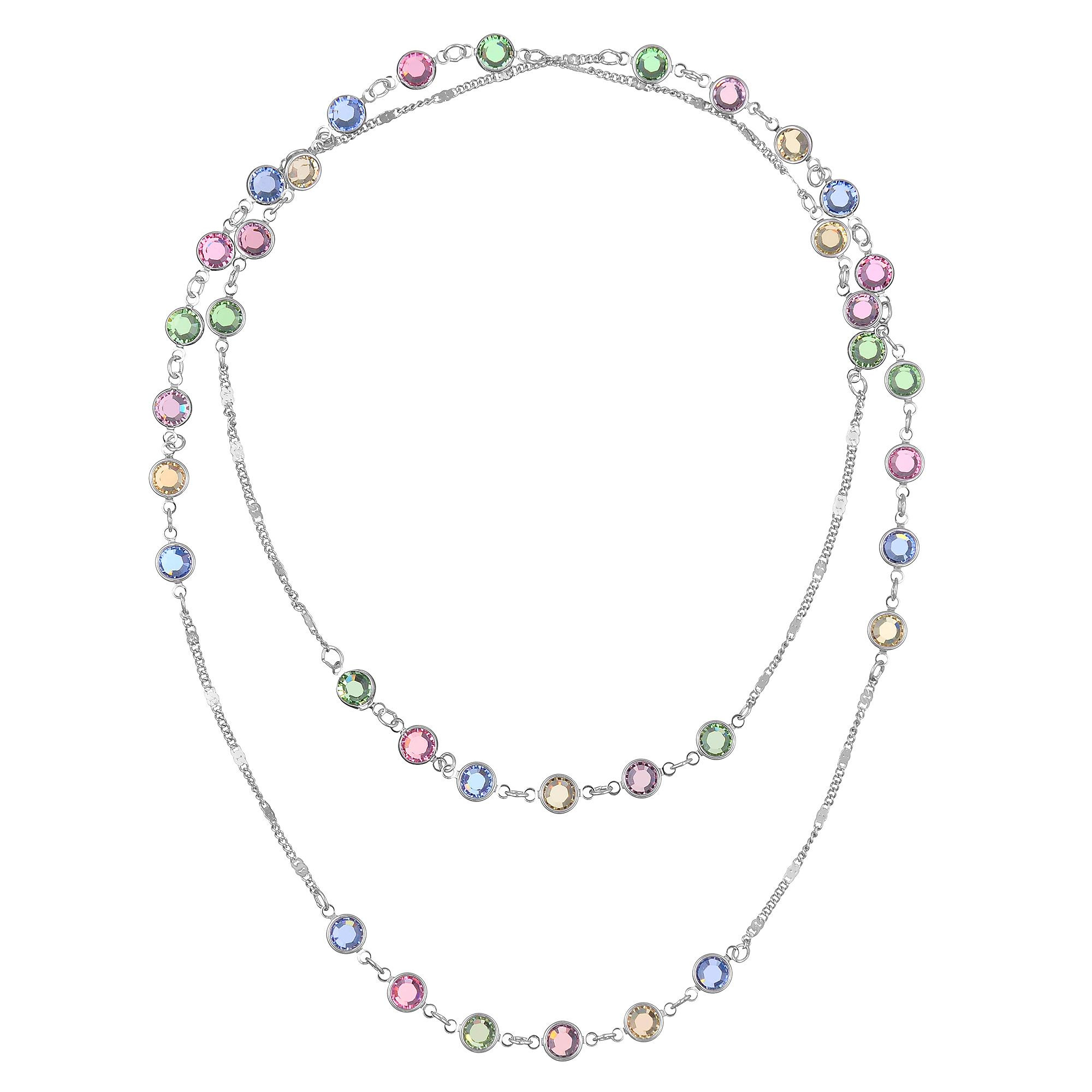 колье на белом фоне