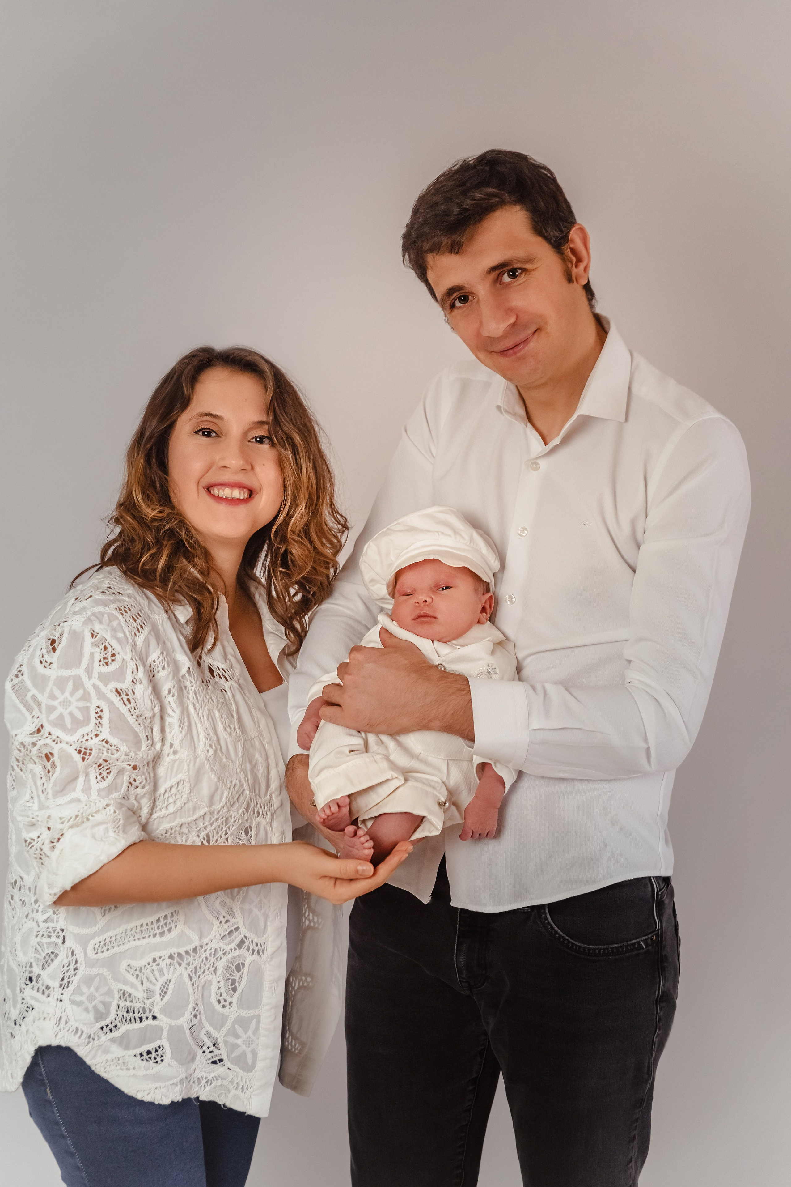 Newborn photoshooting. Professional family and children’s photographer in Izmir Irina Eron
