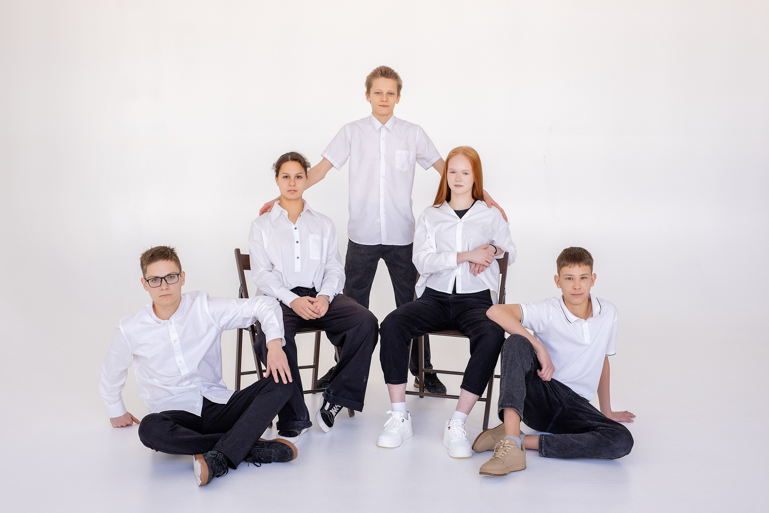 67 школа, 9б класс. Стильный выпускной альбом Владивосток фотограф Вероника Мигачева