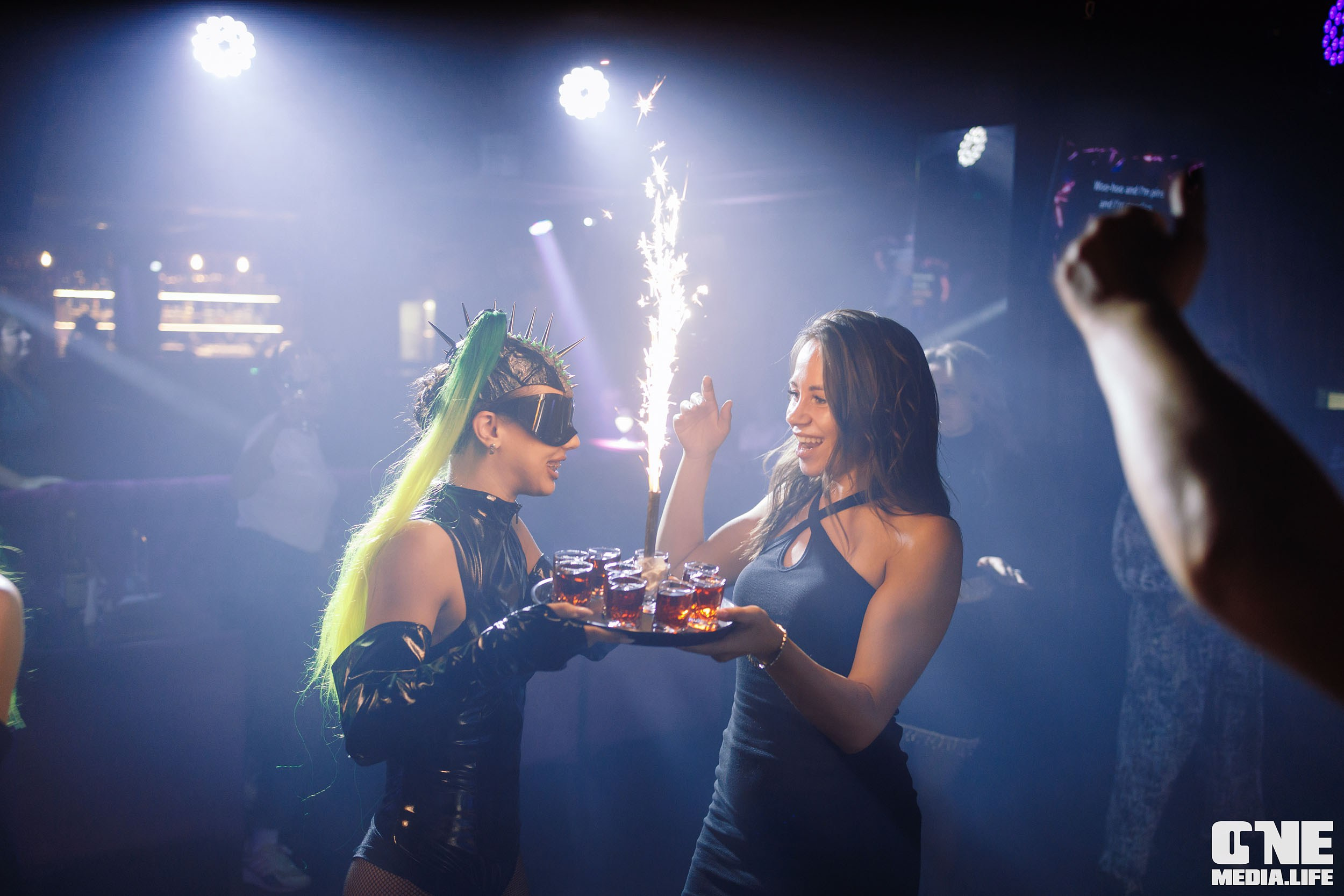 Фоторепортаж из караоке-клуба Эйфория. One Media Life: фоторепортажи, фотоотчеты с мероприятий и заведений