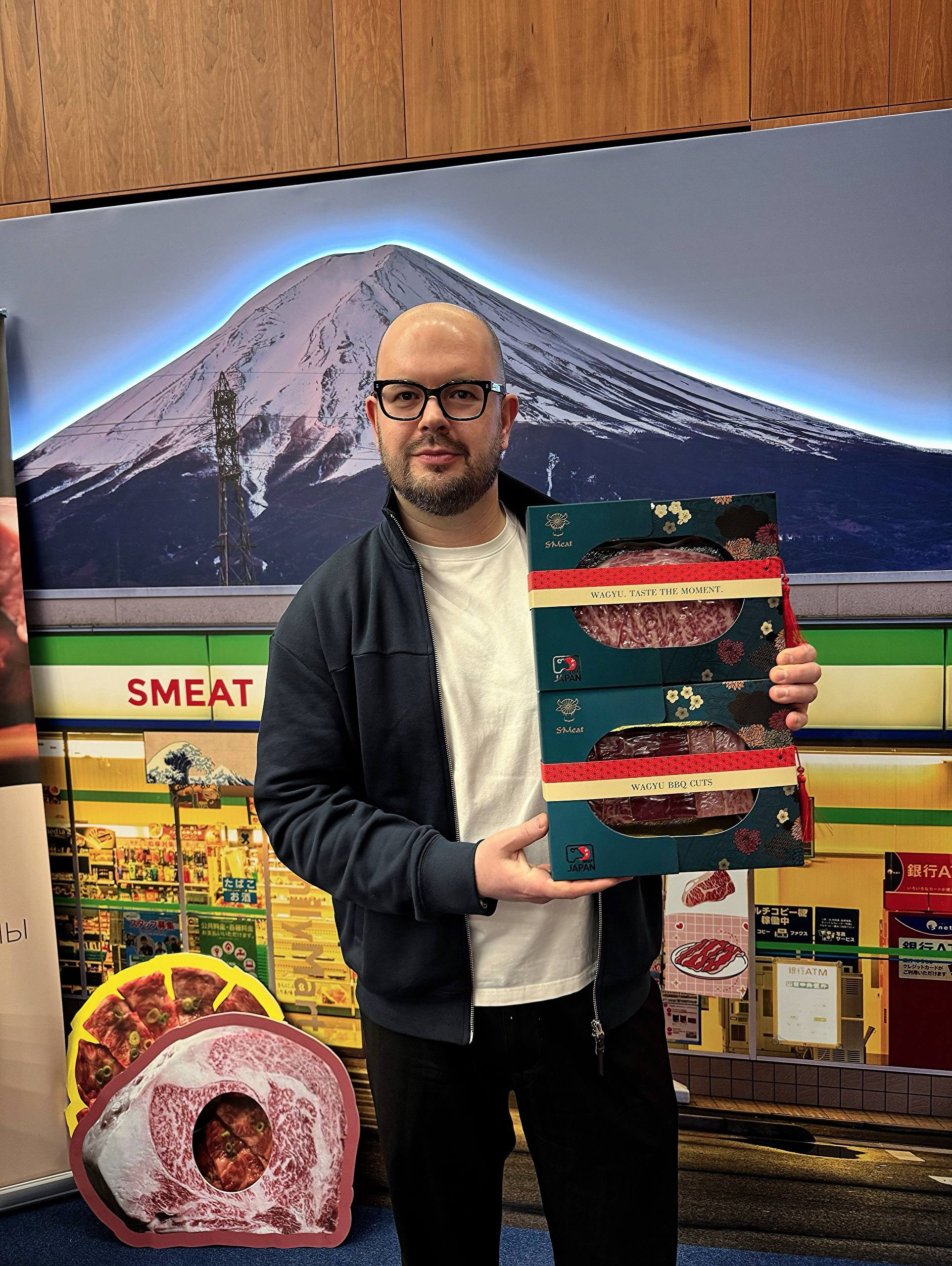 The butchers' meeting. Together with Smeat. Another person Pavel Potseluev. A photographer in 2026