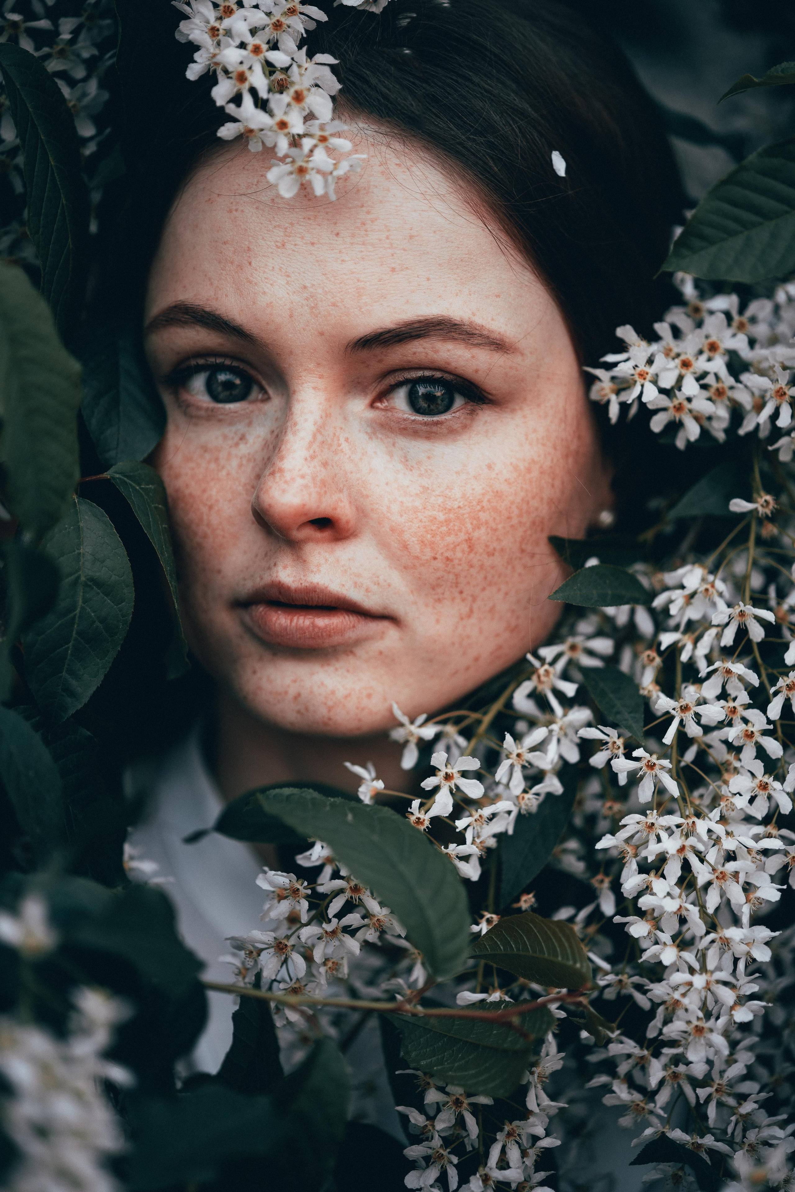 Oleg Kozachok — Photographer with Protanopia | Portraits, Texture & Light