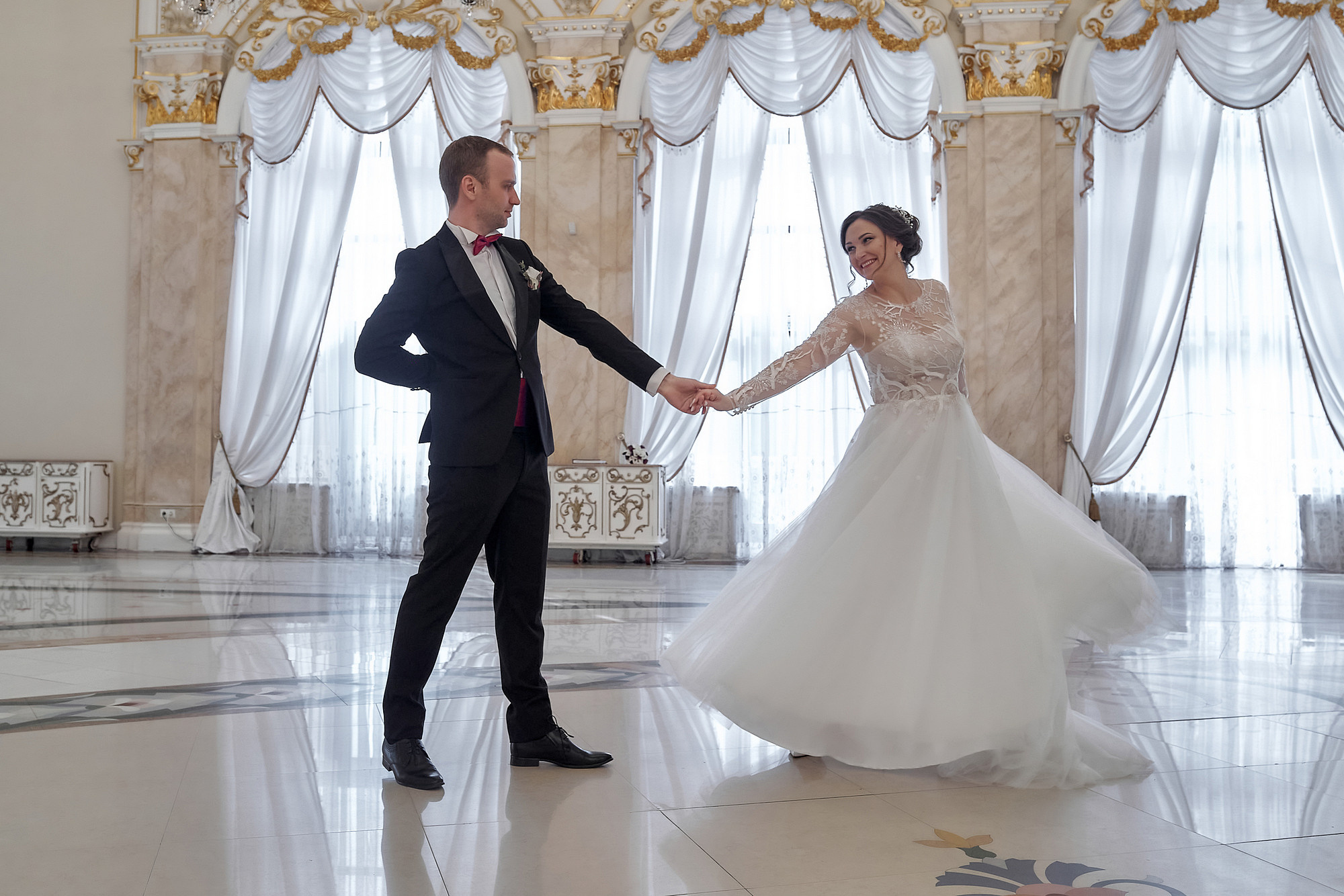 Танец молодоженов ы Дом Торжеств Сафиса Свадебный фотограф в Москве Сергей Гаварос gavaros.ru