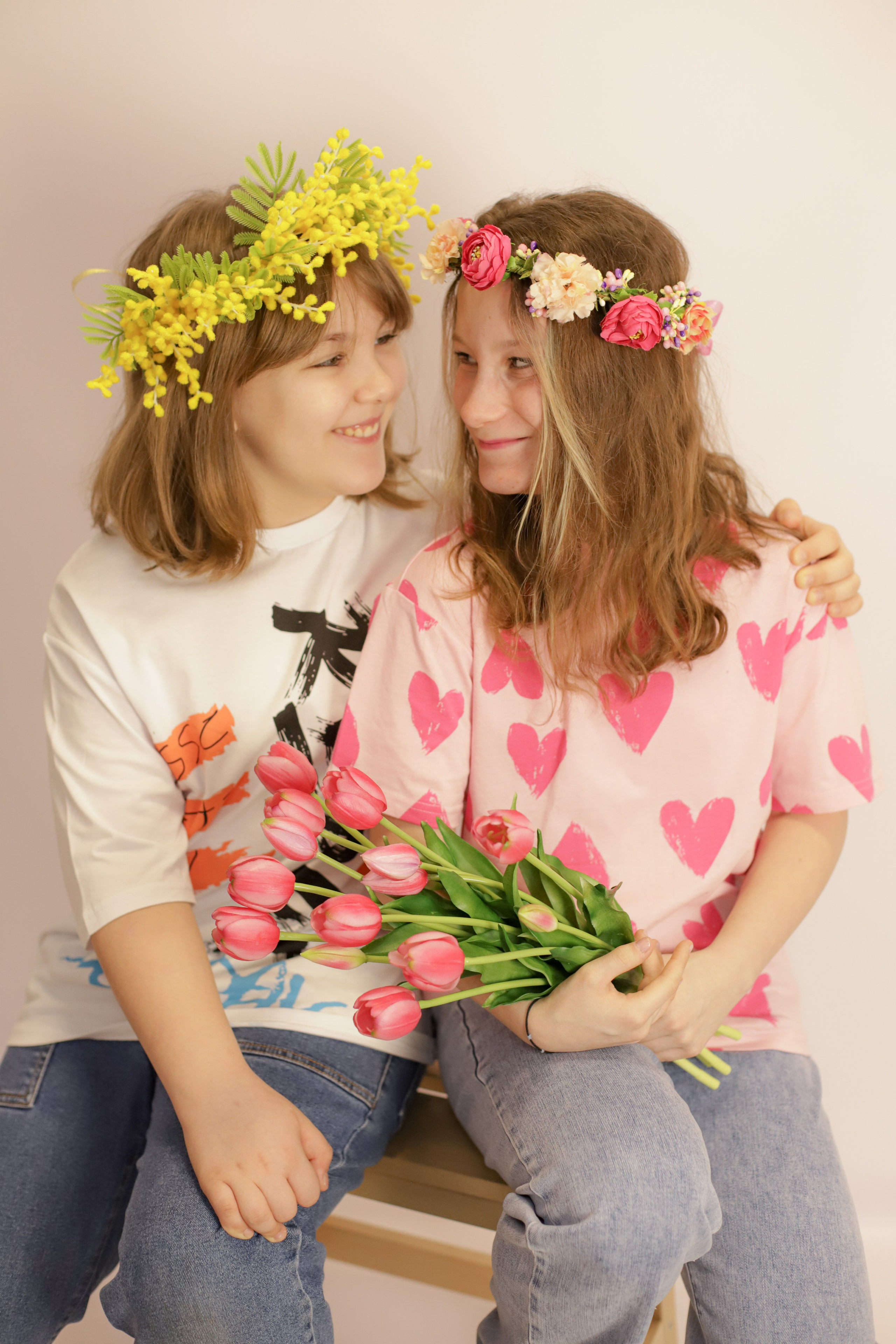 Подружки с цветами. Весна. Диана Николаева — фотограф город Балашиха