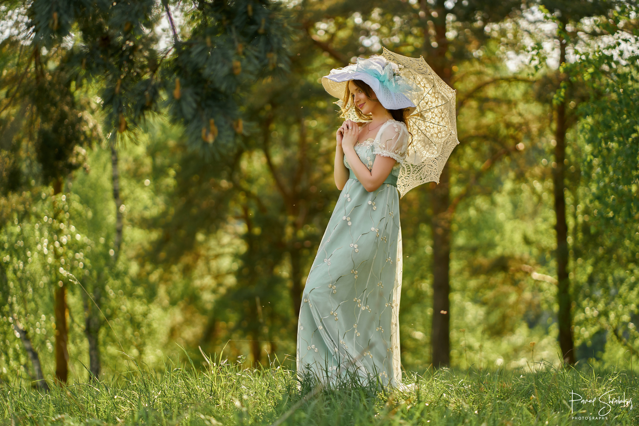 Юля в образе тургеневской девушки. Фотограф Павел Шрайбикус