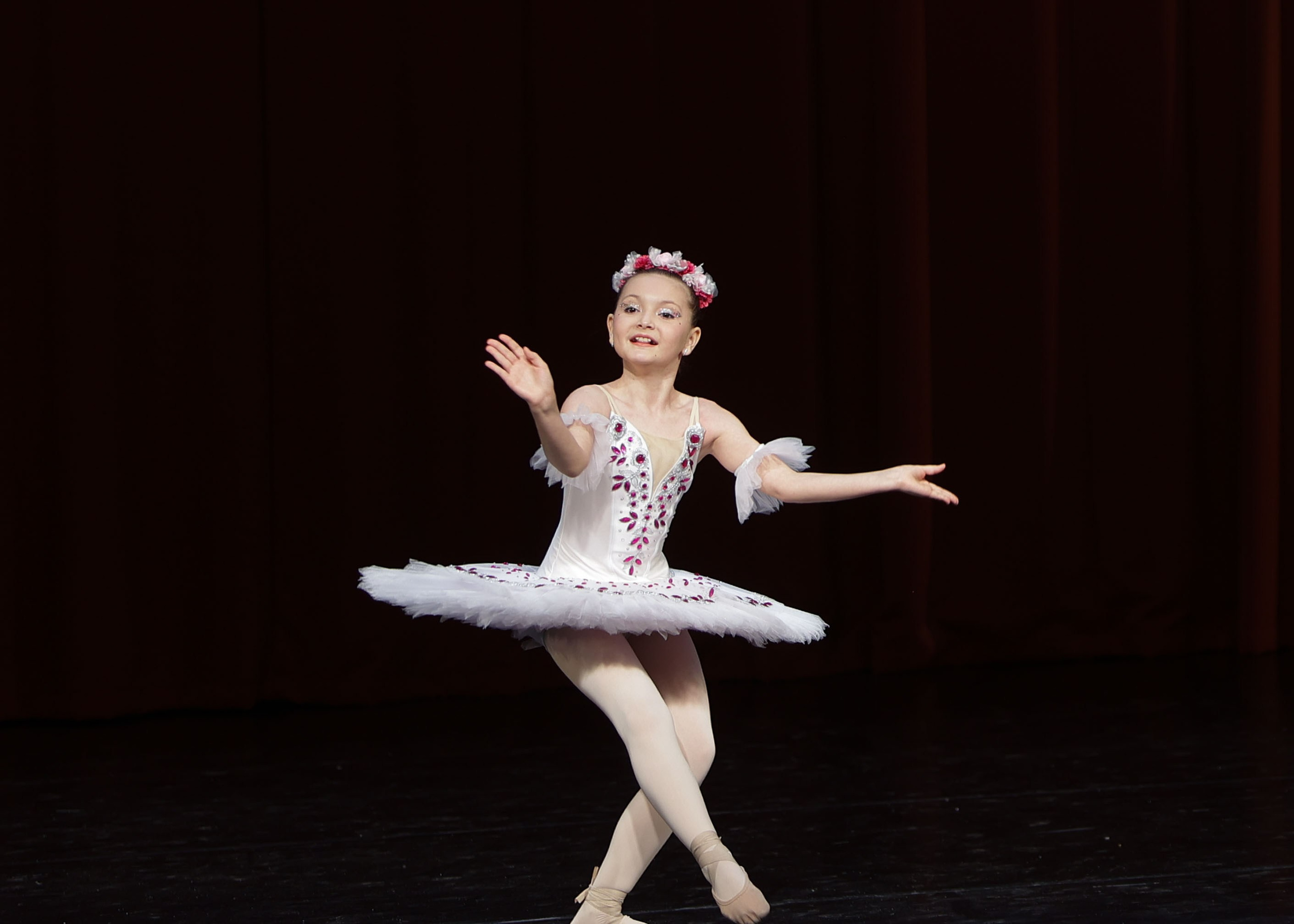 Фестиваль хореографического искусства «КУБОК ЛЕГЕНДЫ — 2025». Выпускные альбомы и школьный фотограф в Подольске, Троицке, Щербинке, Москве и Московской области