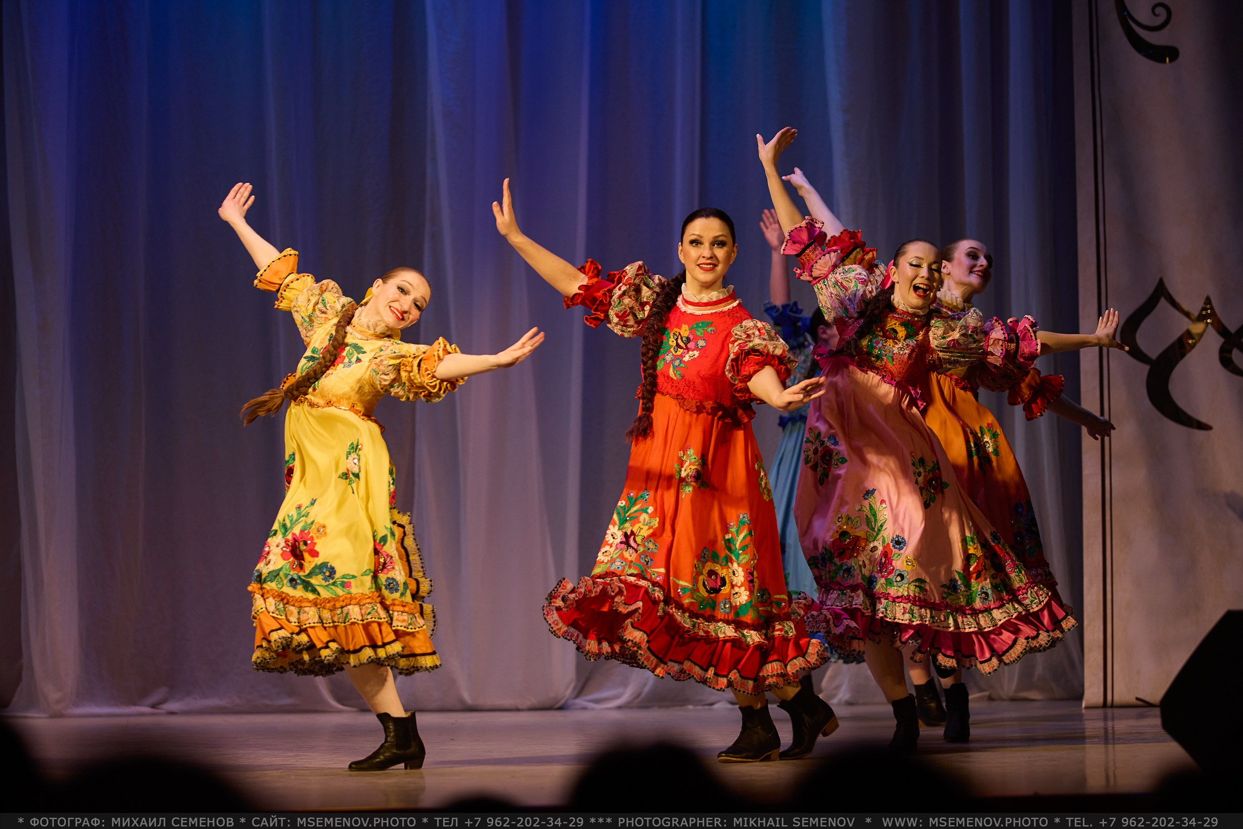 Фоторепортаж с Концерта «Волжанка» и «Задоринка»