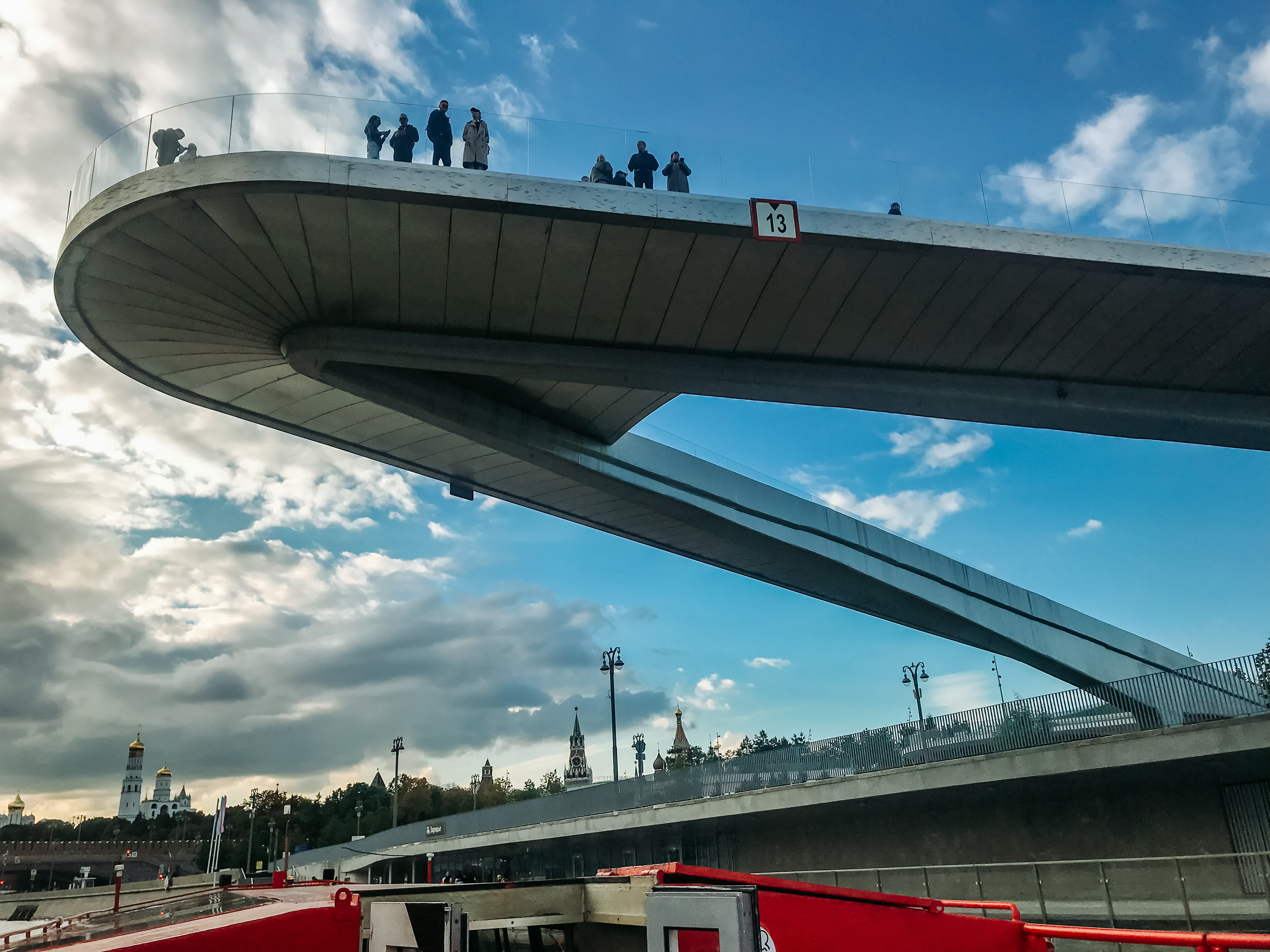 Речная прогулка по Москва реке. Портретная съемка в Москве, студийный фотограф Игорь Фомин