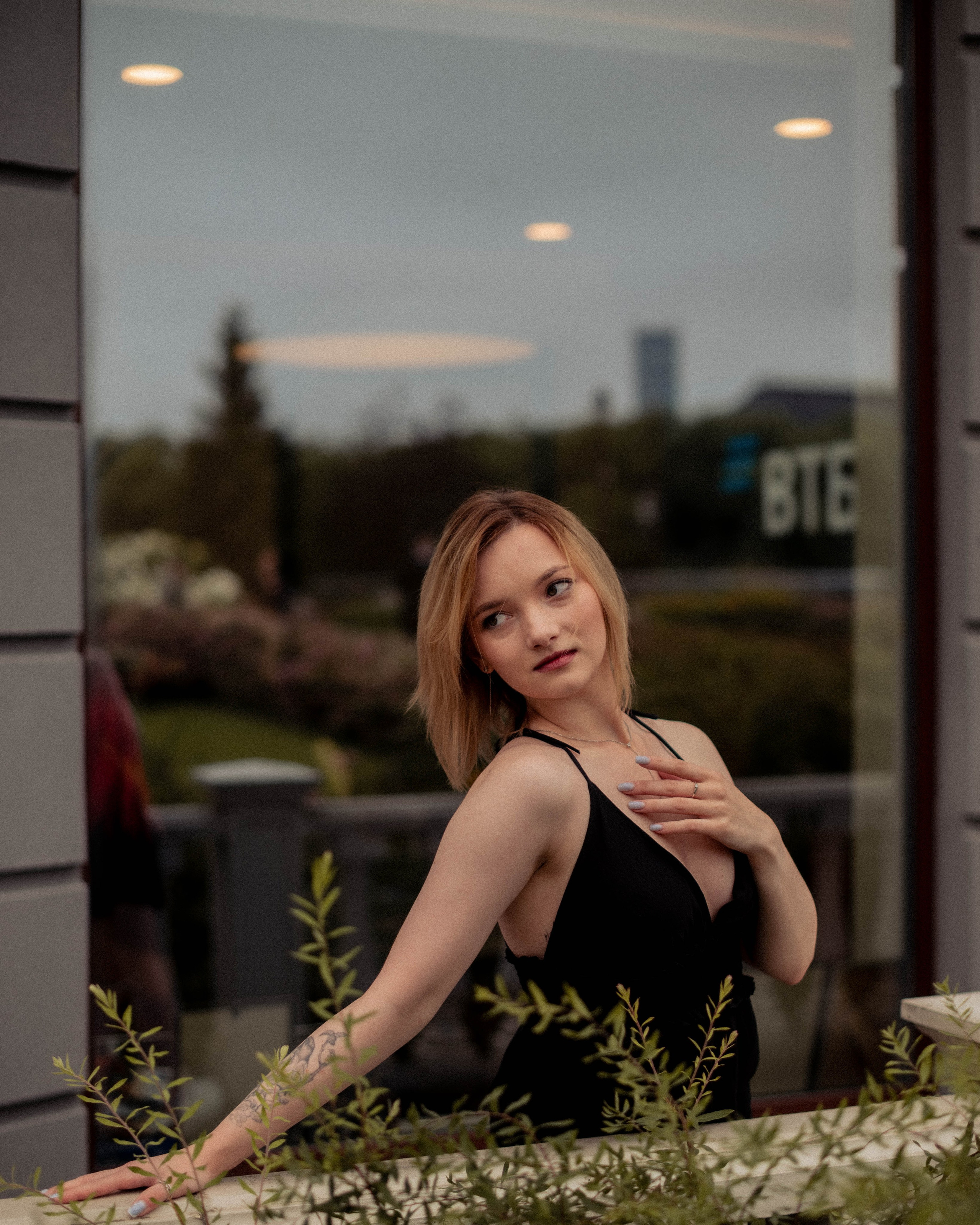 Аня. Женский фотограф. Создатель украшений ручной работы. Модель