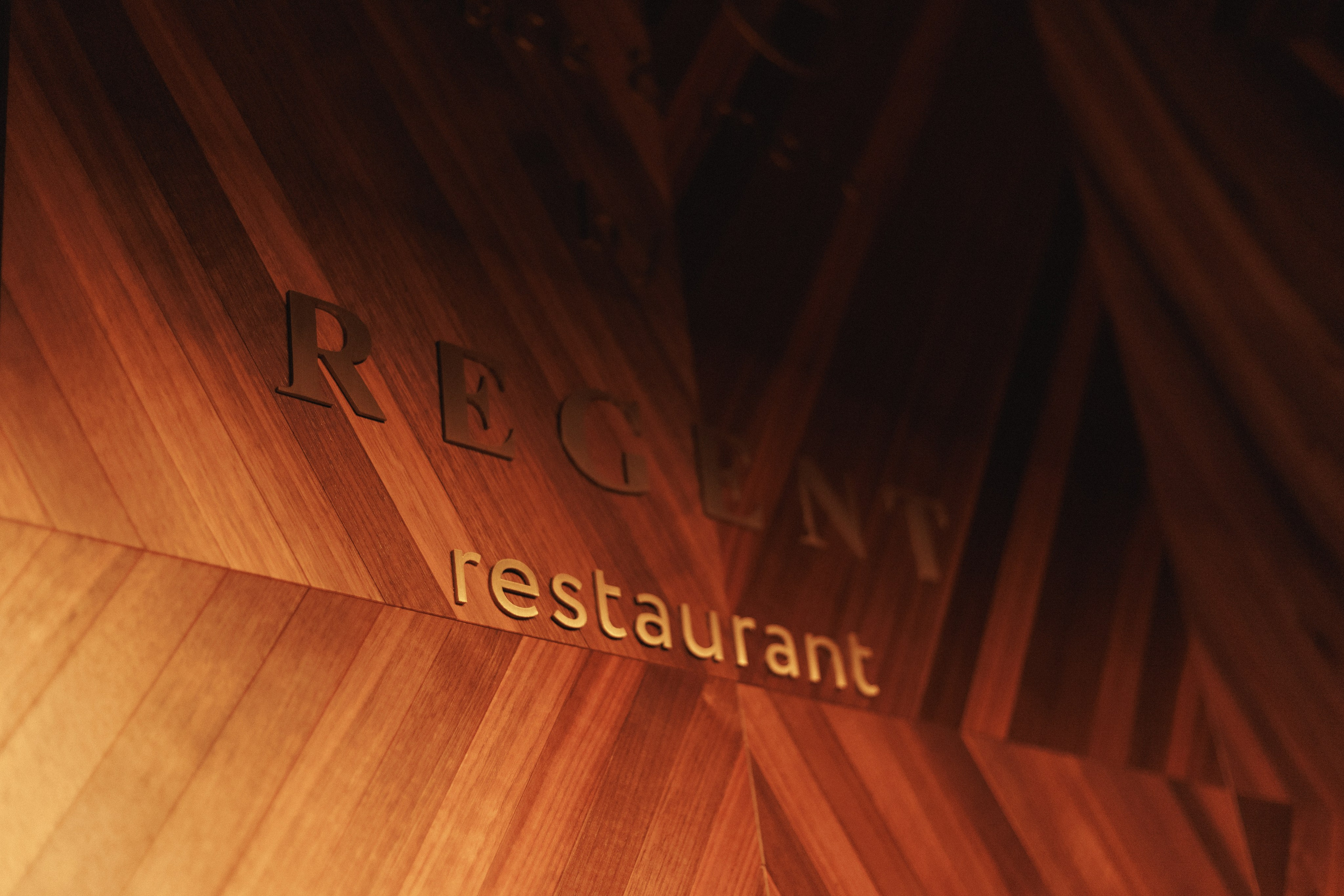 B.DAY PARTY ЖУРНАЛА •G. СВОИ. ФОТООТЧЕТЫ-СОБЫТИЯ-МЕСТА