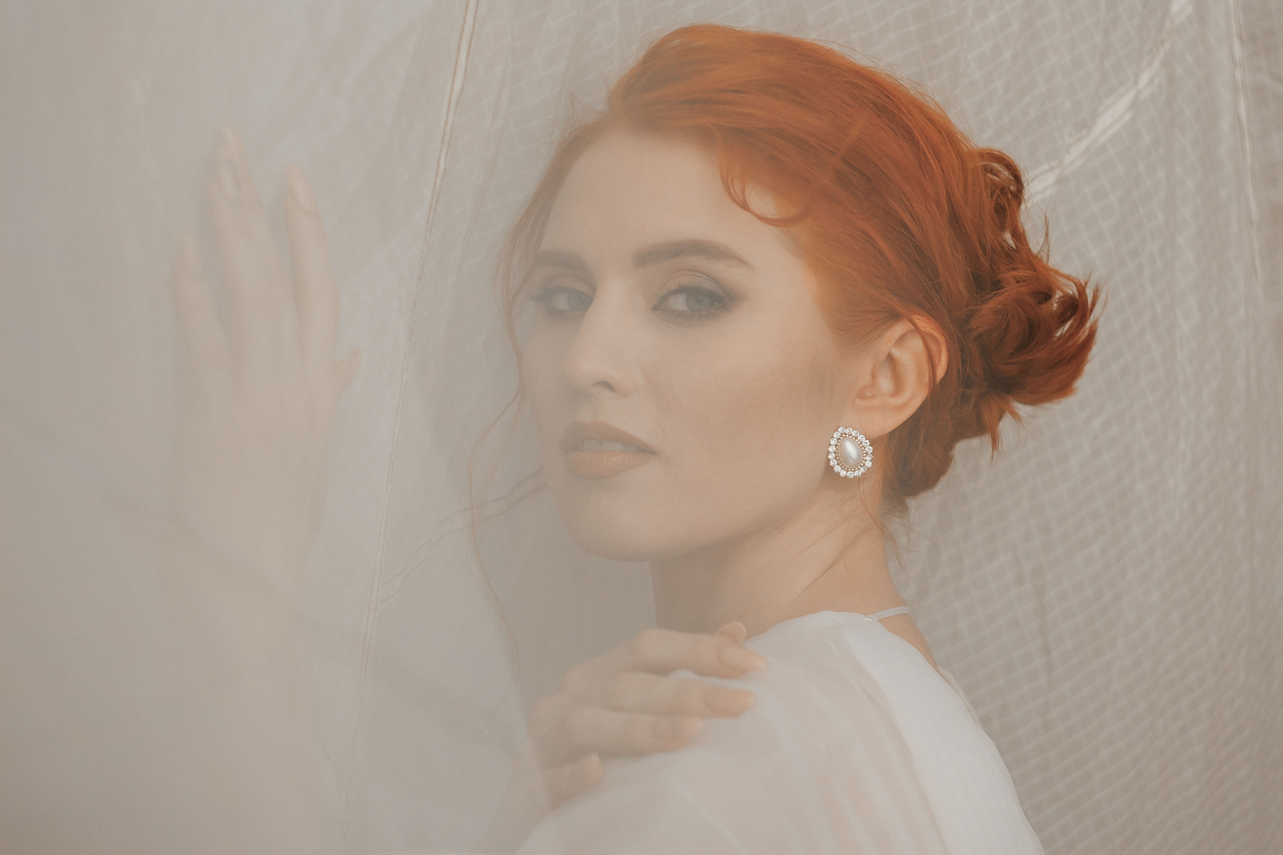 Свадебная фотосессия в студии с парашютом. Свадебный фотограф в Москве Элина Ларченкова. Фото, которые цепляют