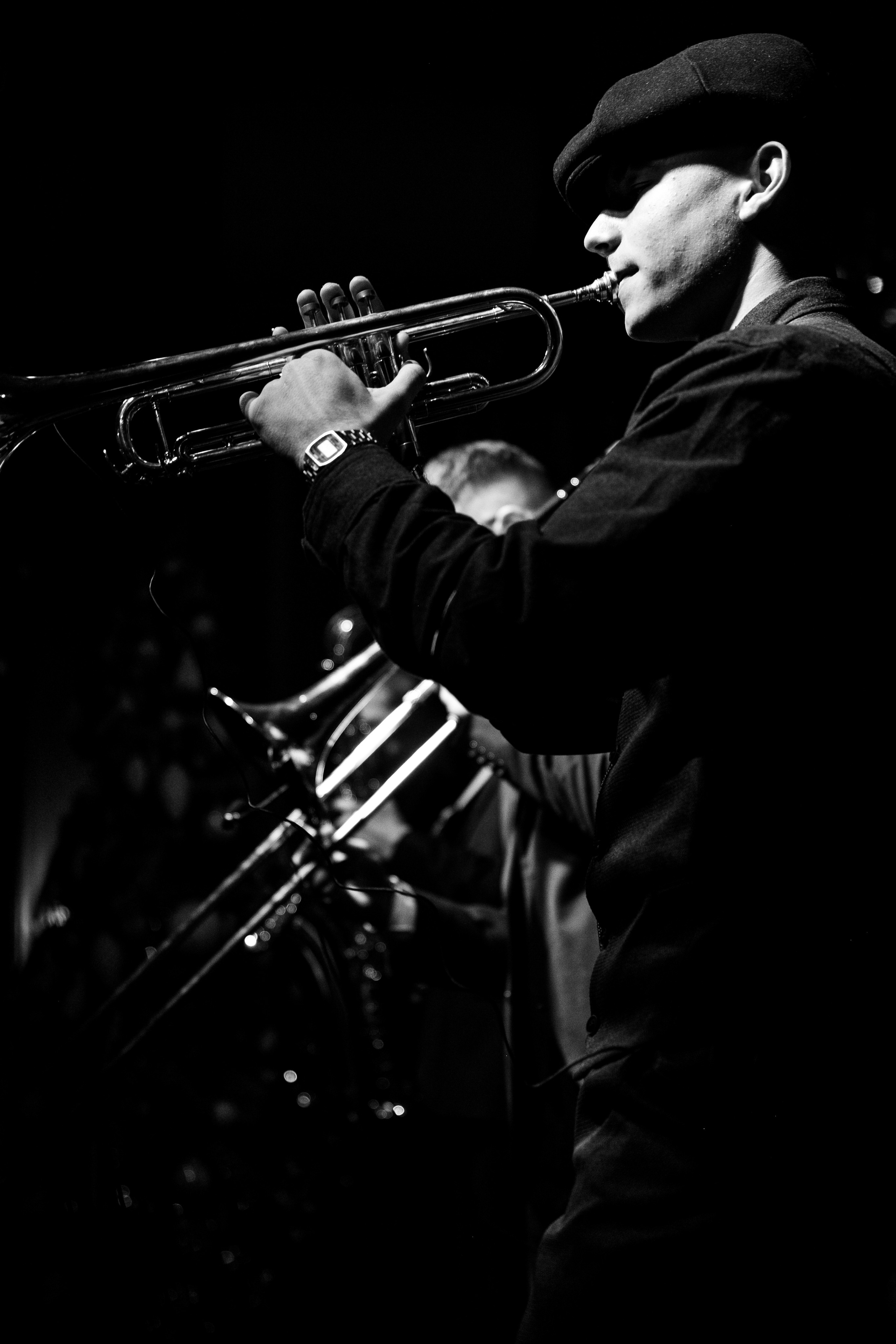 Концерт Mad Brass Band в баре «Техника безопасности». Свадебный фотограф в Москве Элина Ларченкова. Фото, которые цепляют