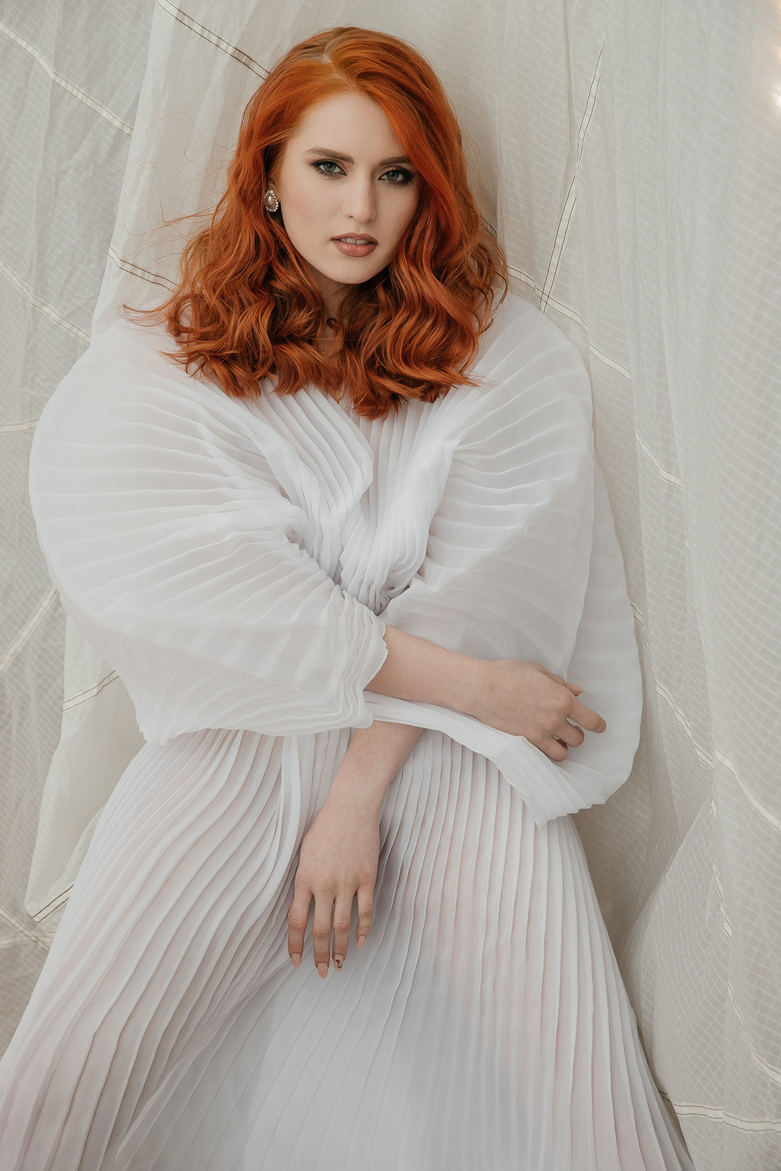 Свадебная фотосессия в студии с парашютом. Свадебный фотограф в Москве Элина Ларченкова. Фото, которые цепляют