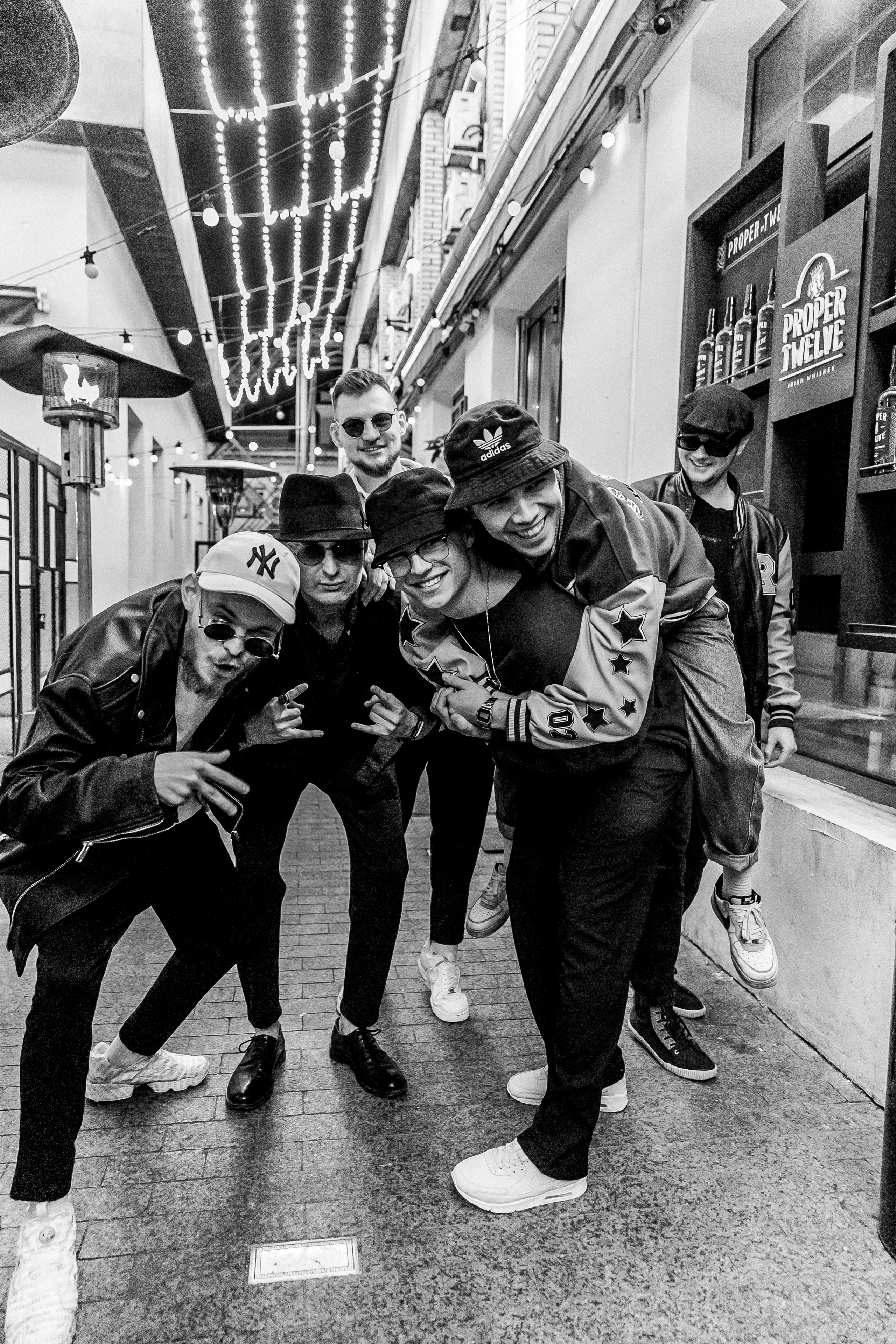 Концерт Mad Brass Band в баре «Техника безопасности». Свадебный фотограф в Москве Элина Ларченкова. Фото, которые цепляют