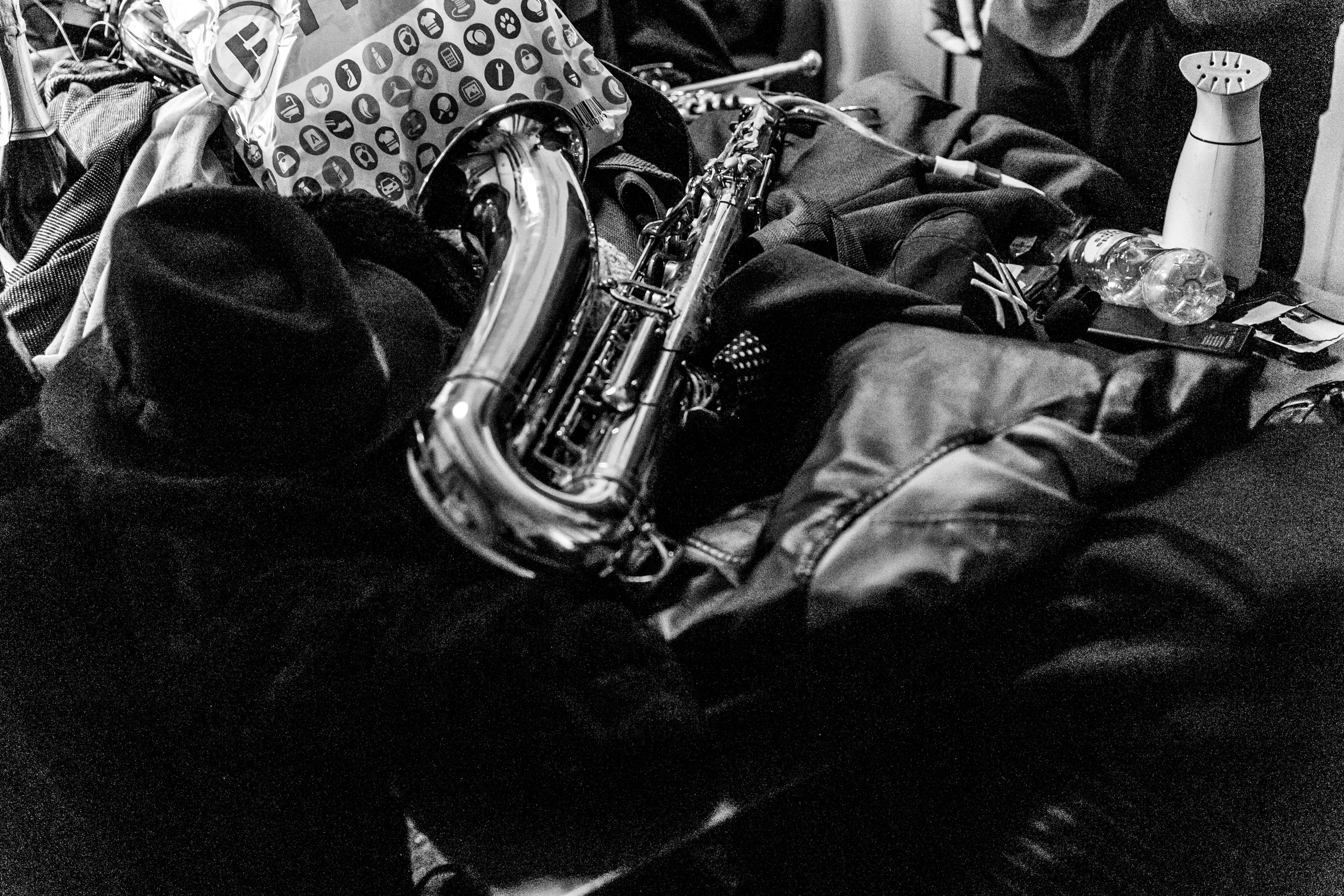 Концерт Mad Brass Band в баре «Техника безопасности». Свадебный фотограф в Москве Элина Ларченкова. Фото, которые цепляют