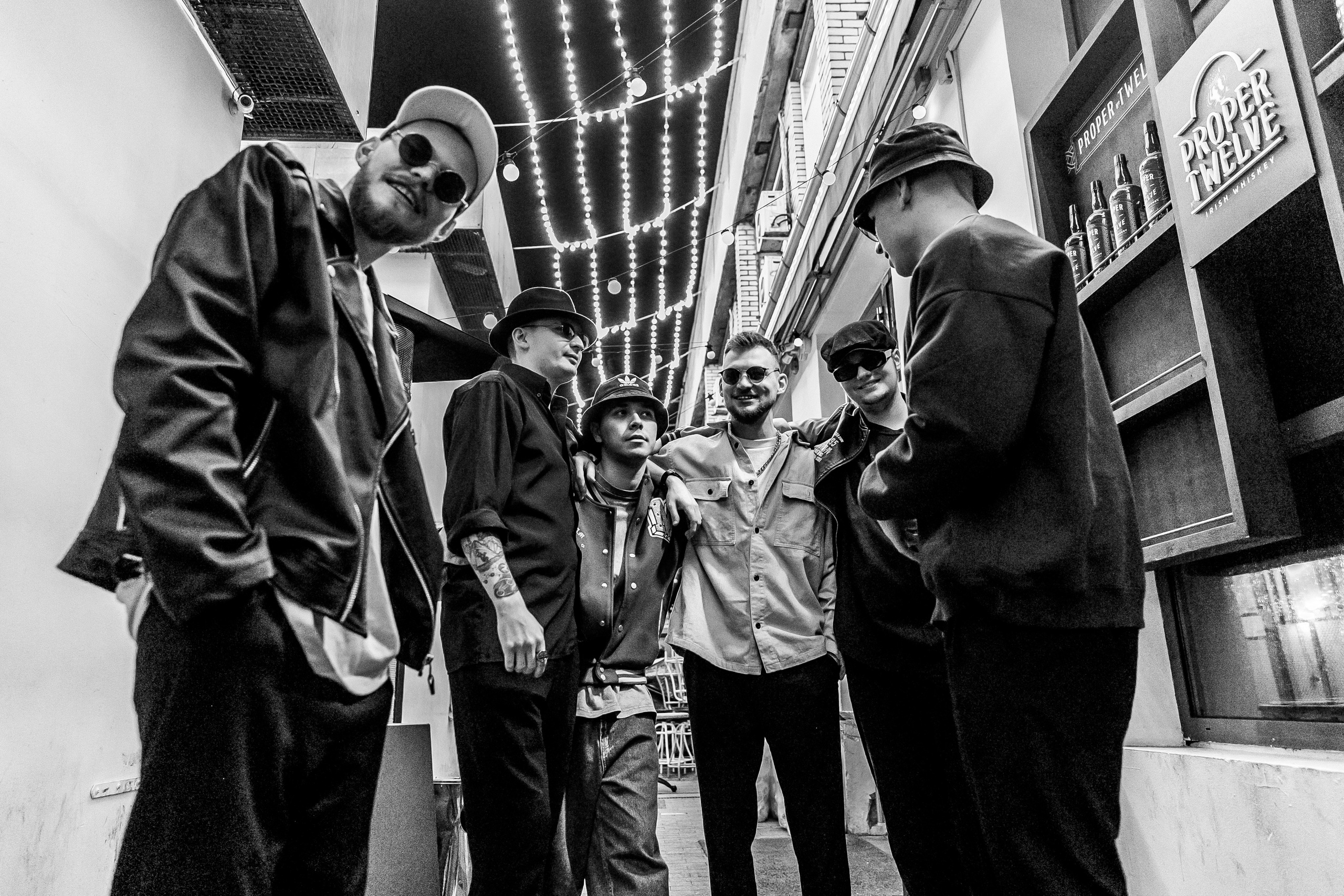 Концерт Mad Brass Band в баре «Техника безопасности». Свадебный фотограф в Москве Элина Ларченкова. Фото, которые цепляют