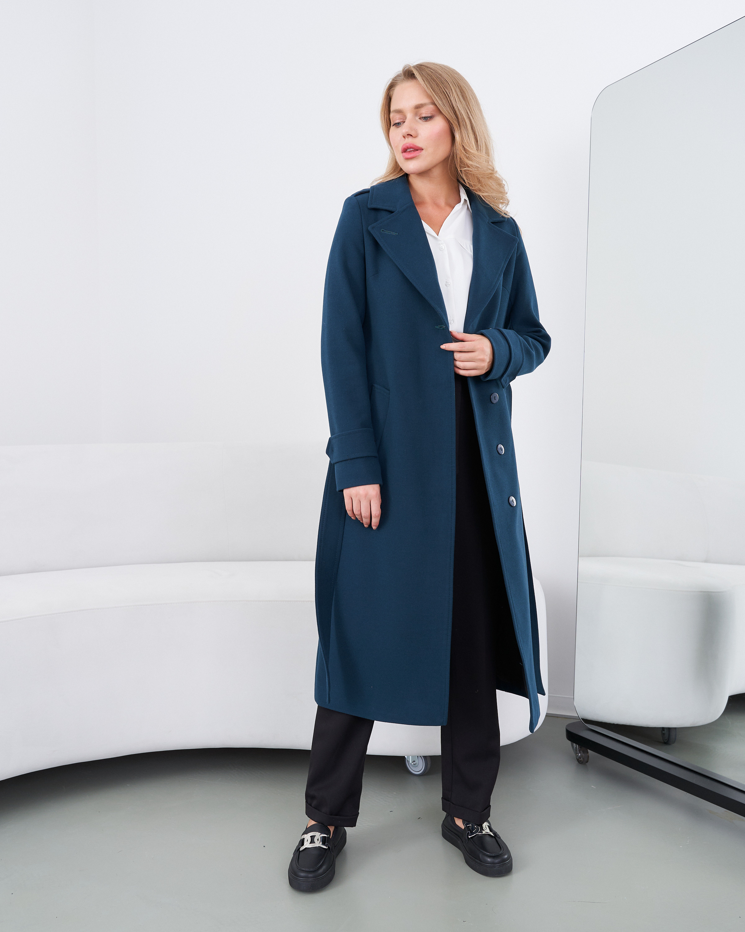 ПРИМЕРЫ РАБОТ: верхняя одежда. Контент для маркетплейсов и соцсетей. Фото и видео съемка