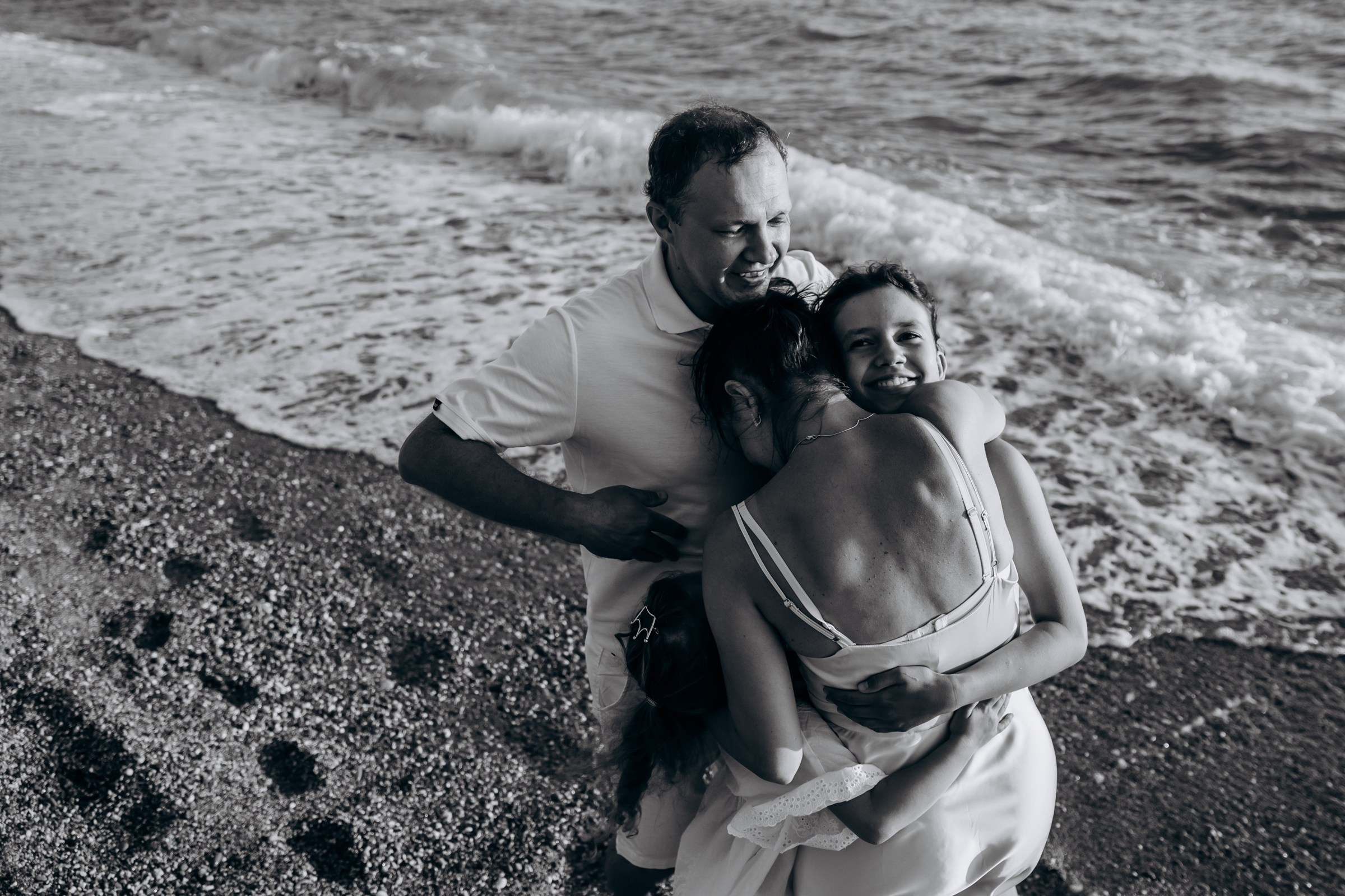 Ксения и её большая семья. Фотограф в Крыму — Федор зайцев. Свадебная, семейная и портретная съёмка. Фотографии для контента, для бизнеса. Корпоративная съёмка