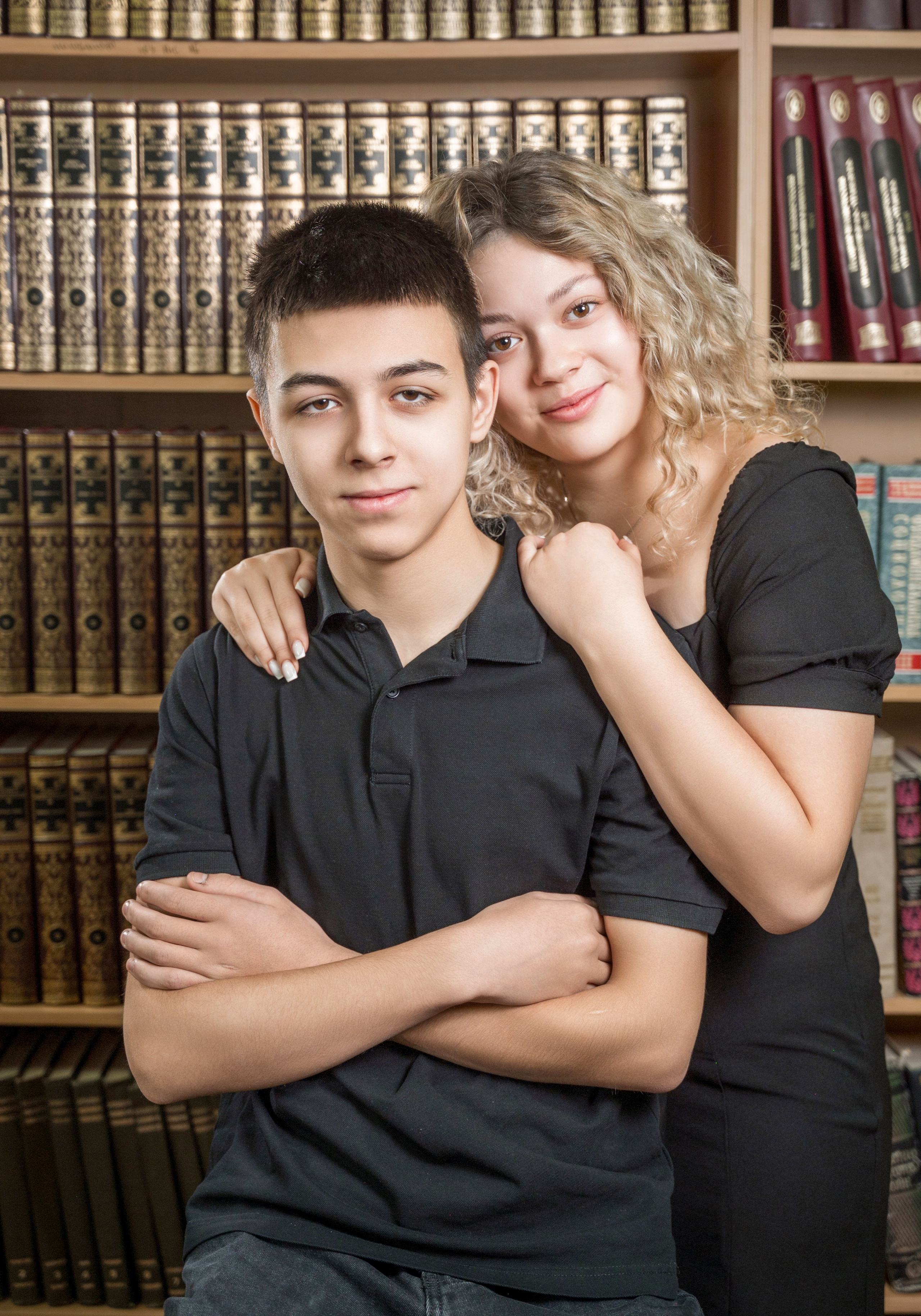 Фотографии старшеклассников для выпускных альбомов Нижневартовск | Портфолио. AR-t студия «Альбом+», г. Нижневартовск