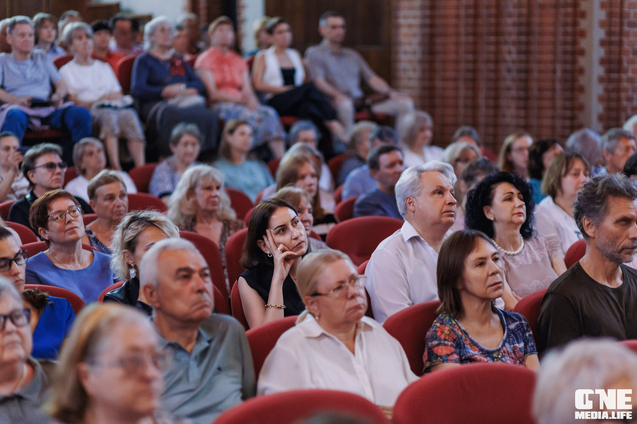 Фоторепортаж из Калининградской филармонии. One Media Life: фоторепортажи, фотоотчеты с мероприятий и заведений