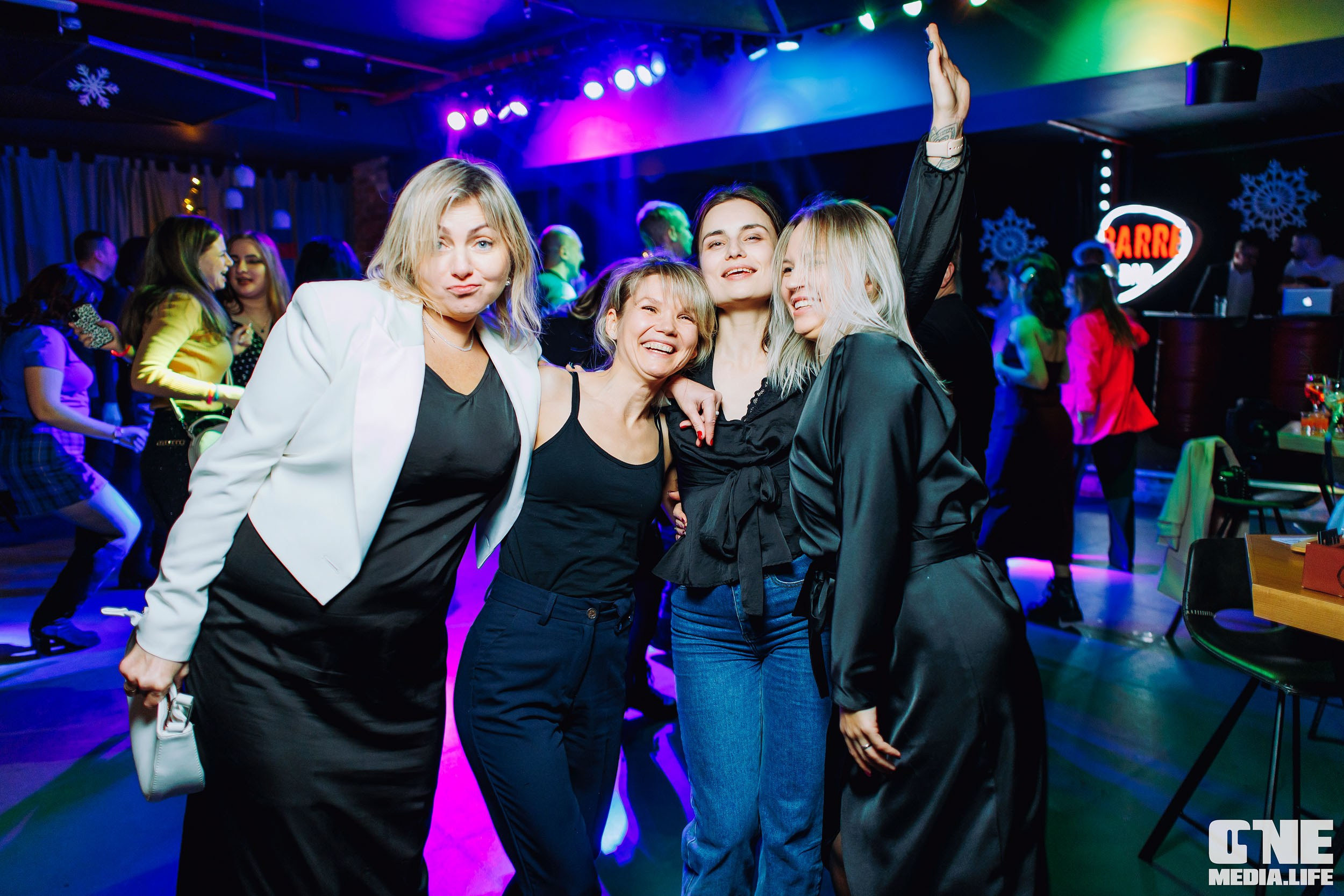 Фоторепортаж из бара Барре. One Media Life: фоторепортажи, фотоотчеты с мероприятий и заведений