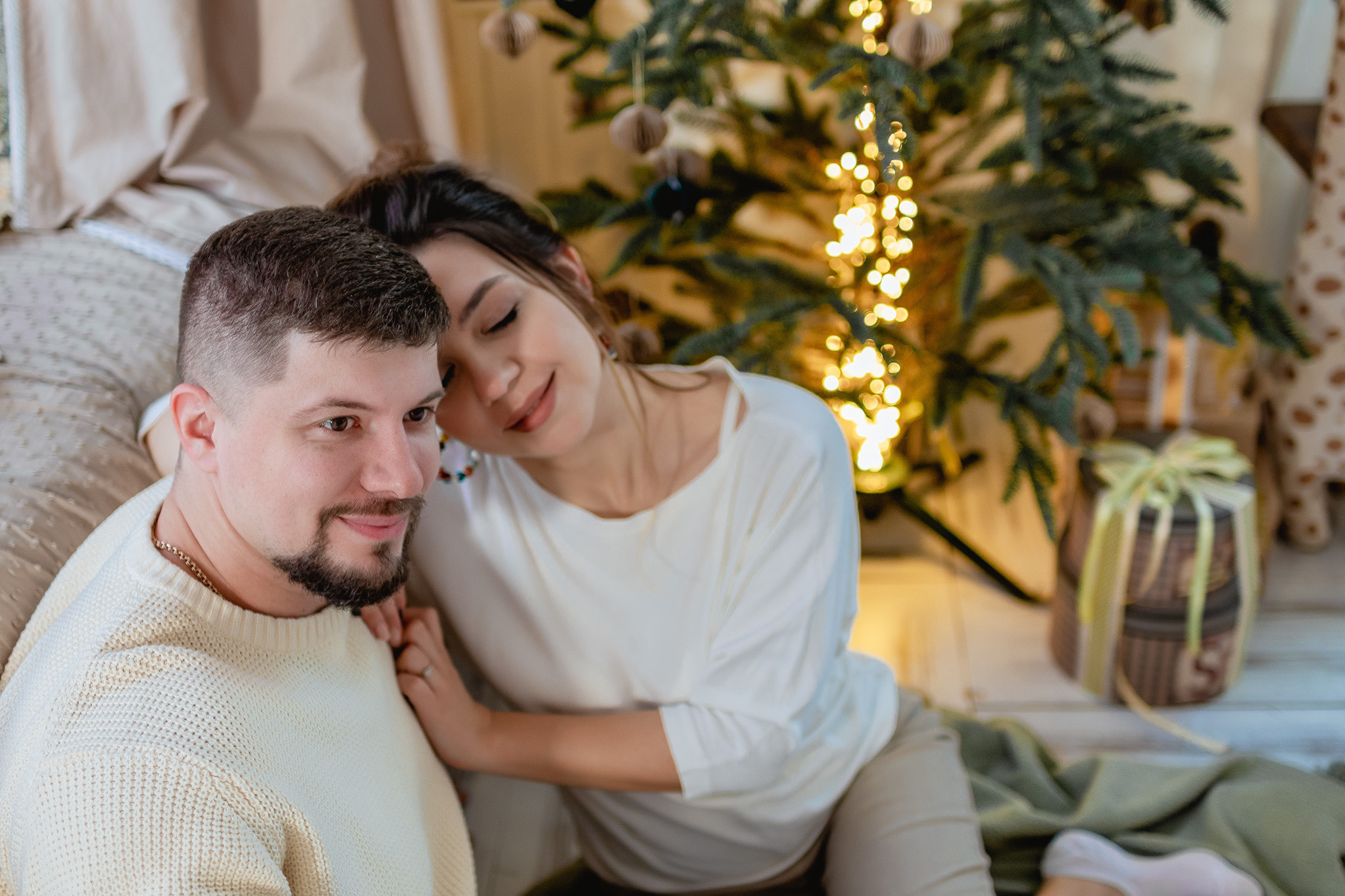 Елена, Демид, Денис. Новогодняя семейная фотосессия в фотостудии. Юлия Басня семейный и свадебный фотограф в Донецке