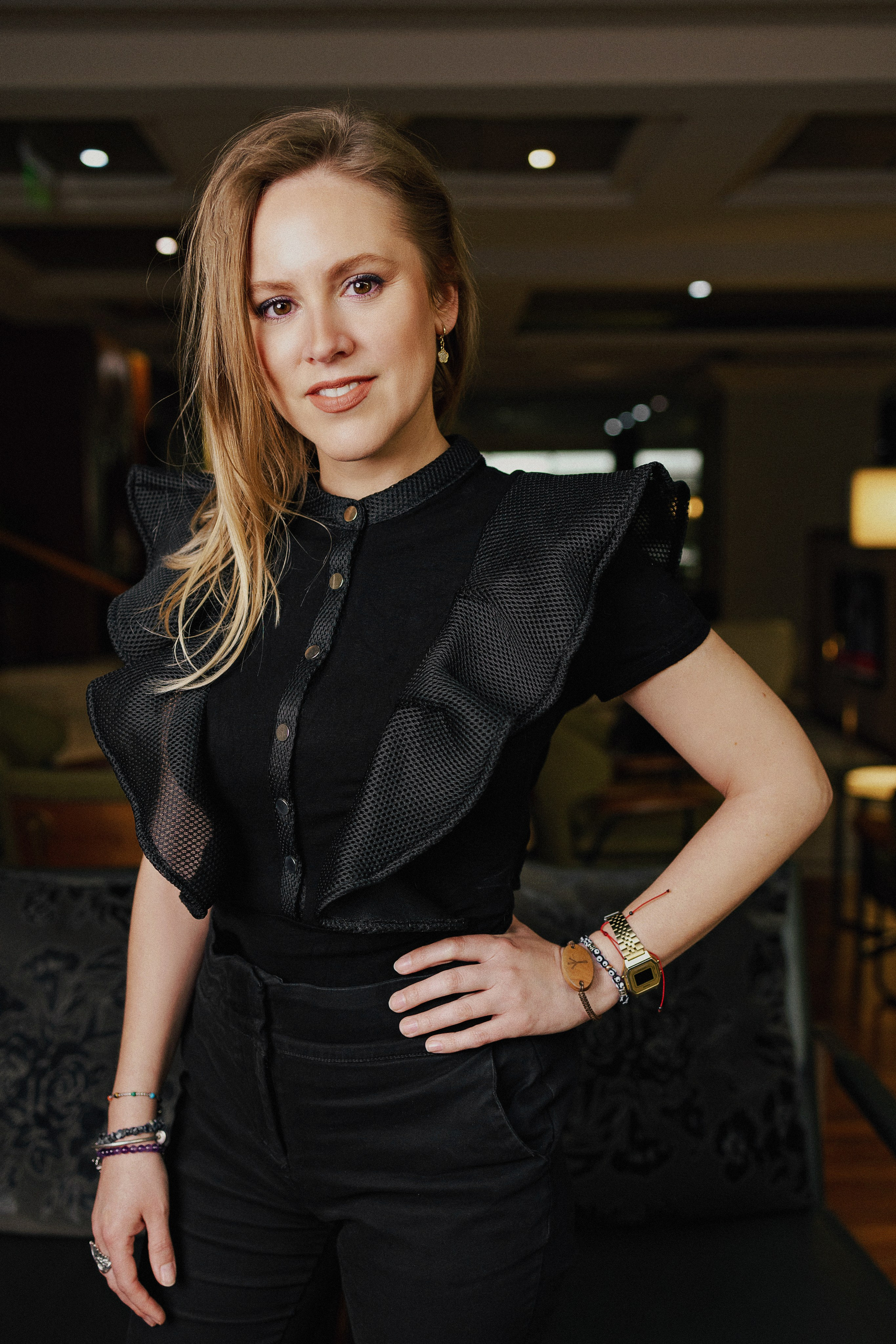 Fotografía Corporativa y Retratos Profesionales en Santiago, Chile. Retrato formal. Fotos Profesionales para LinkedIn, Empresas. Fotógrafa en Santiago, Chile | Julia Zalnova