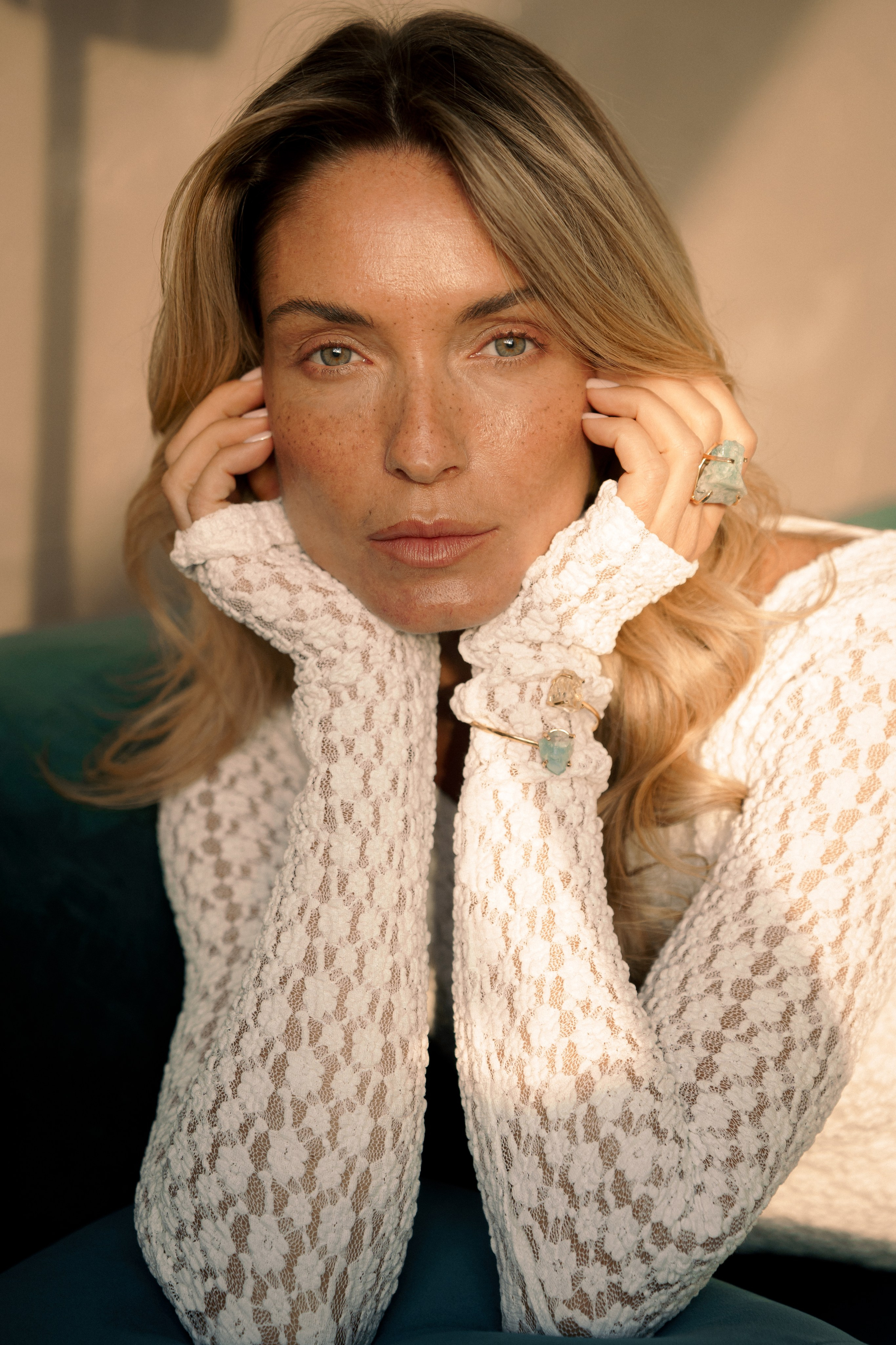 Съемка для бренда украшений СПБ. Чувственный фотограф в Санкт-Петербурге Пятнова Ксения