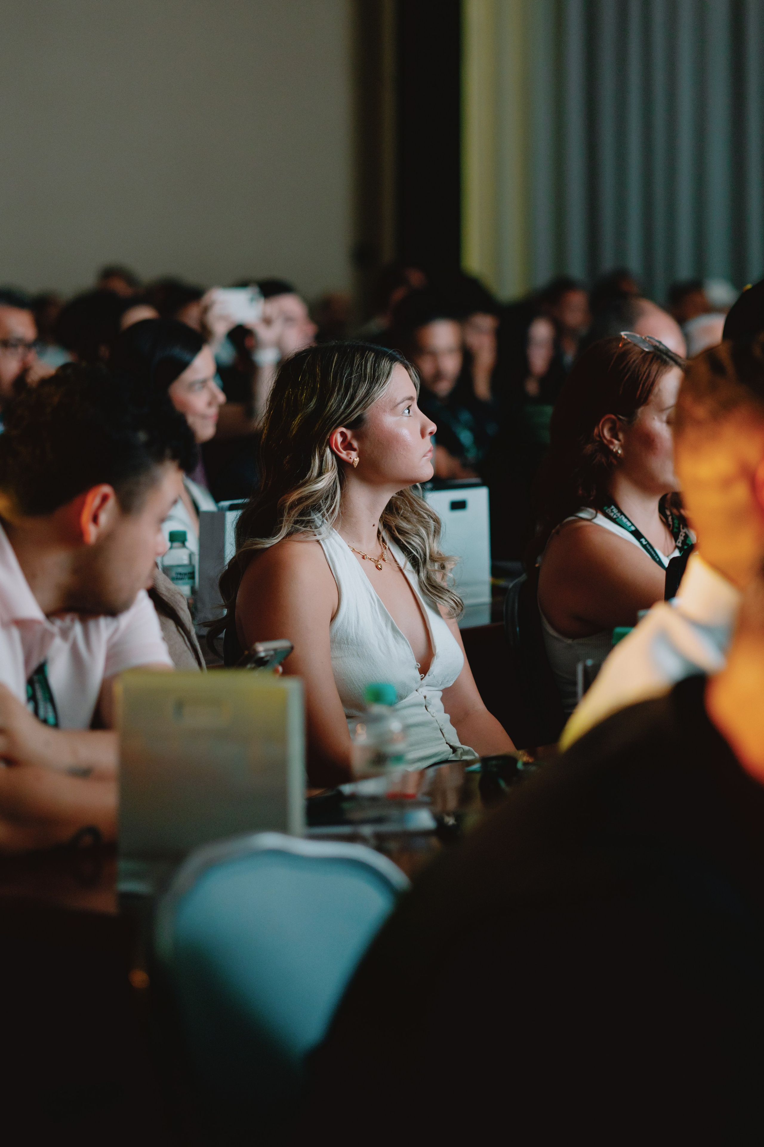 TRADERS DAY By NeomAAA Medellin. NeomAAA Funds Gallery