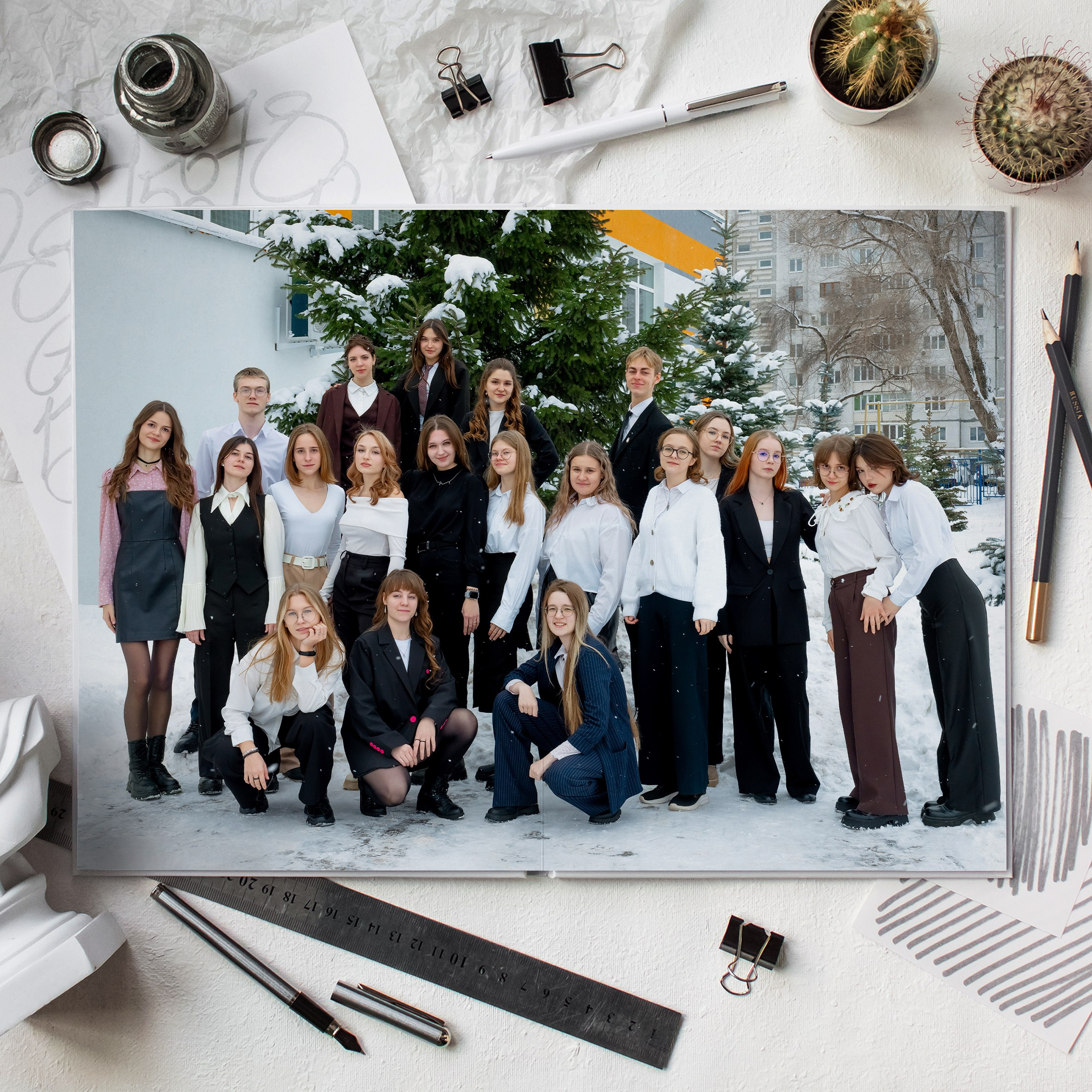 Выпускной альбом с 9 класса Школьная выпускная фотокнига