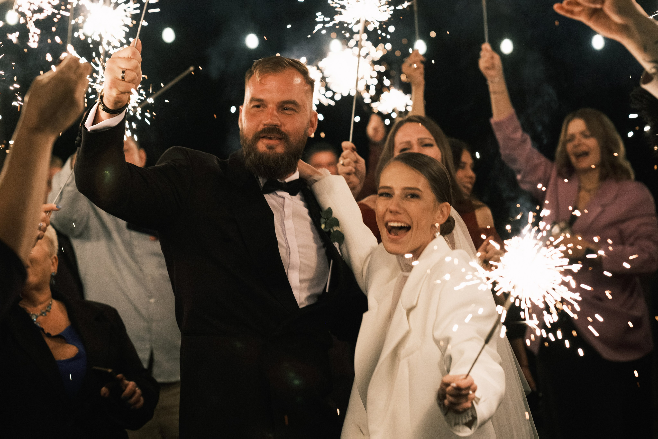 Олег и Лиза под бенгальскими огнями. Professional photoartist in St. Petersburg (wedding, reportage, portrait, model book, love story) Alexander Shvedov