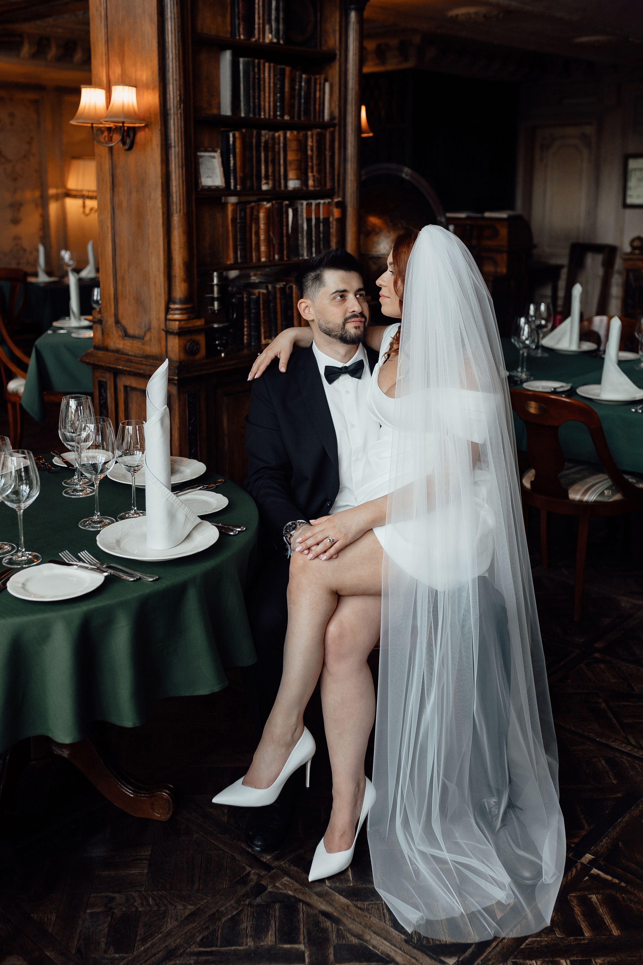 Свадебная фотосессия в ресторане «Кафе Пушкинъ»