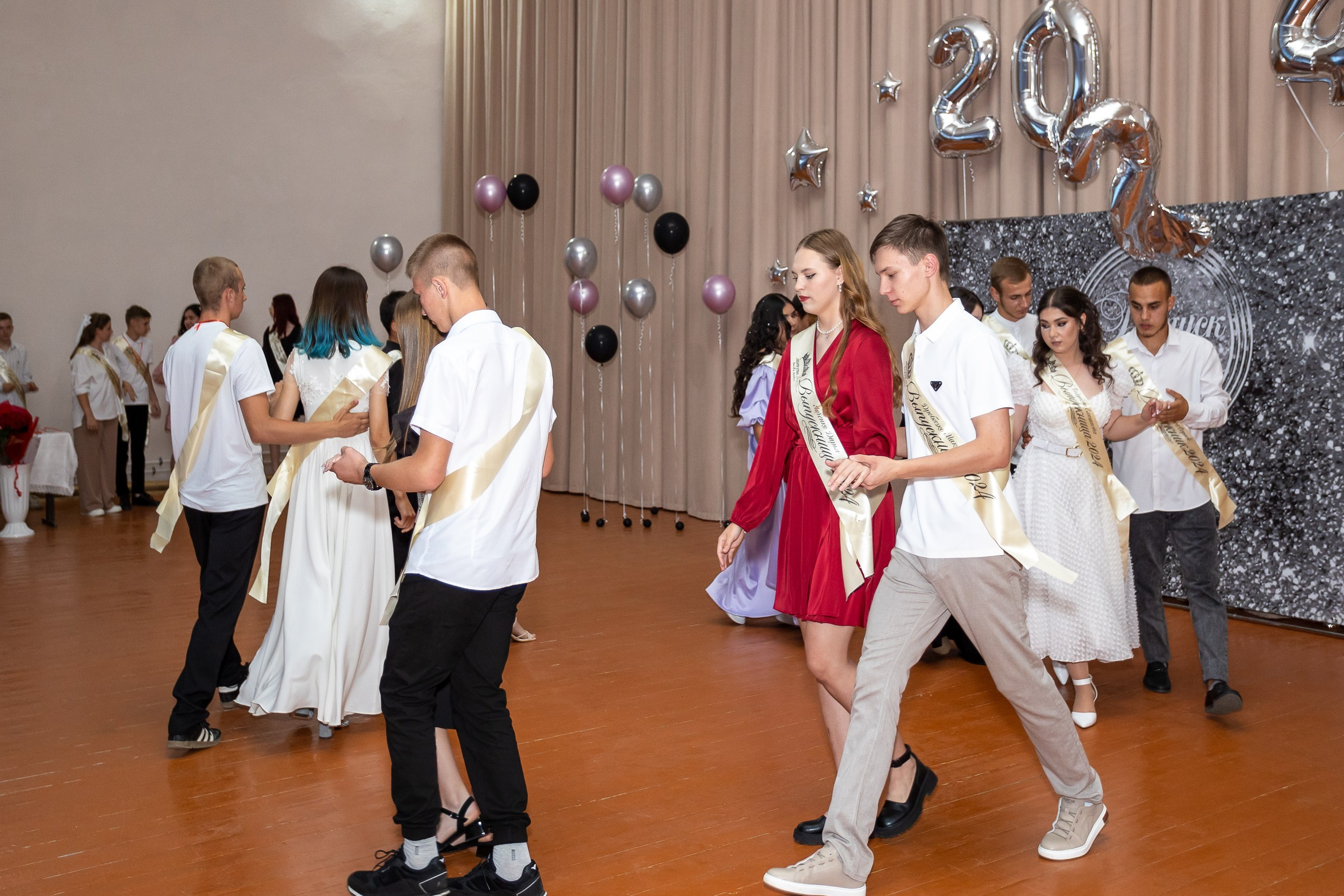 Вручение аттестата 2024 г. Выпускные альбомы Майкоп, Краснодар Елена Золотарева