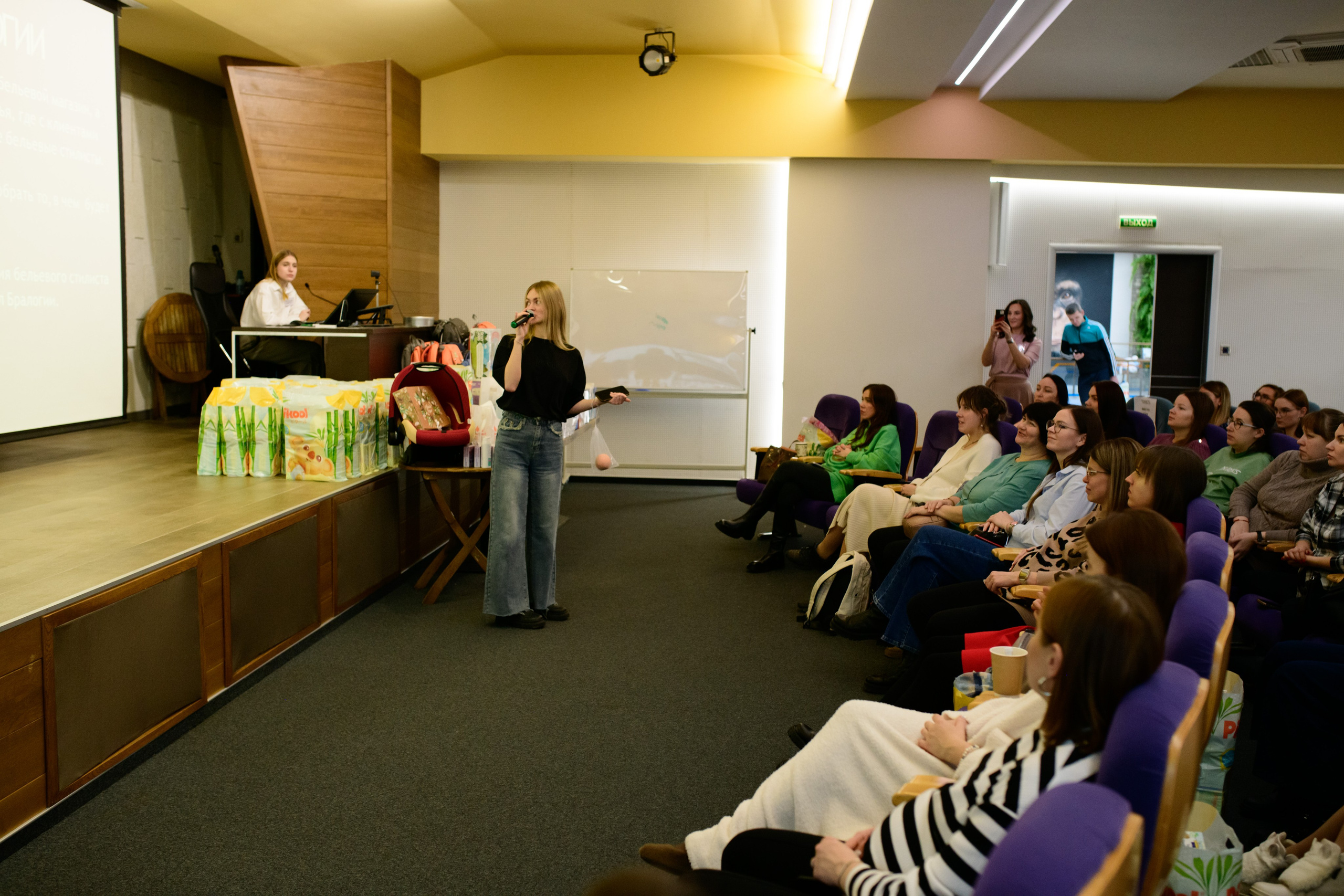 Фотоотчет праздника материнства ноябрь 2024 г. Профессиональный фотограф Елена Красилина г.Ярославль, г. Рыбинск