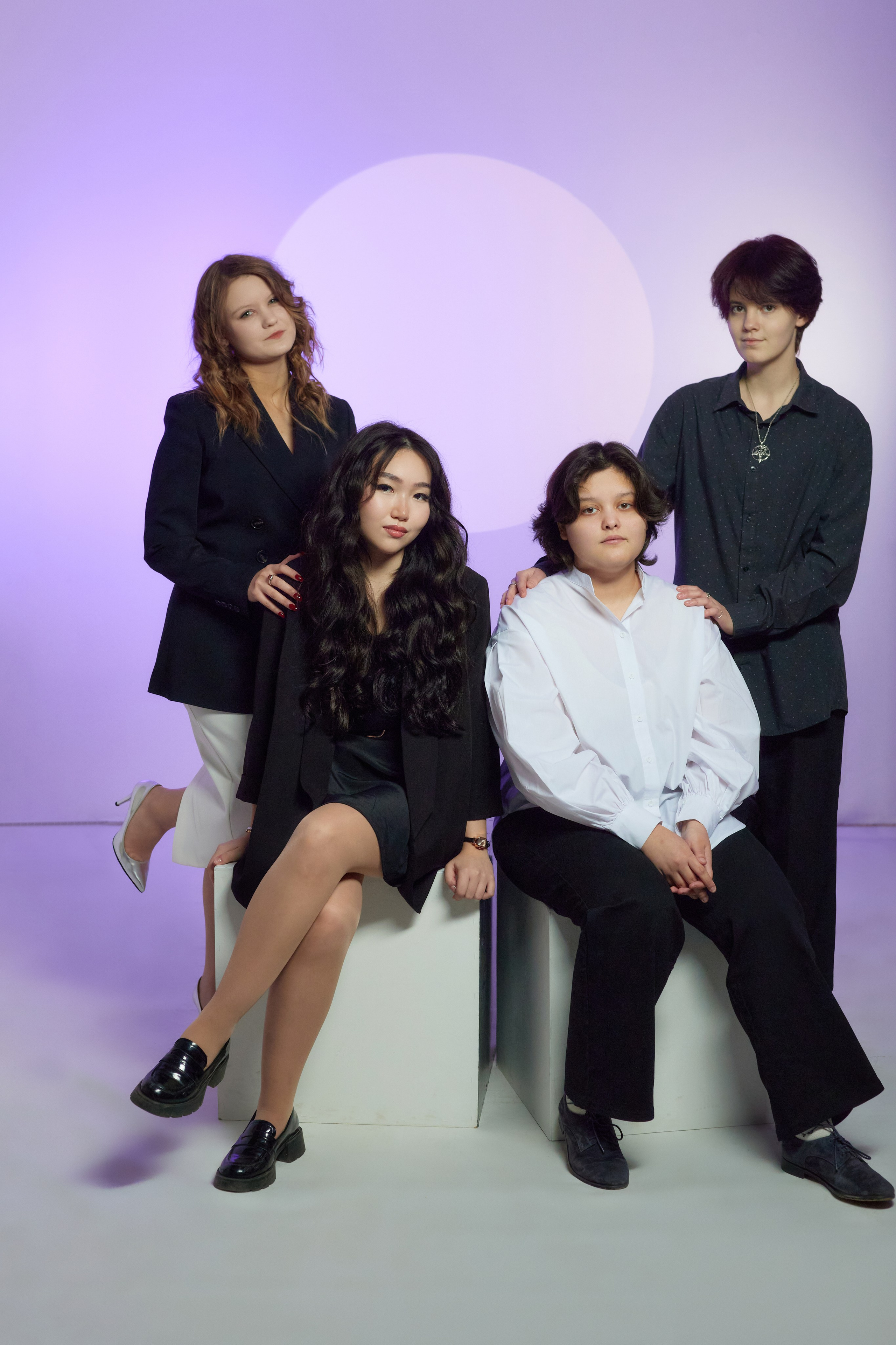 Альбом на окончание школы 9 и 11 класс «Симфония». Выпускные альбомы в Тюмени для школ, садов, вузов спортивных секций